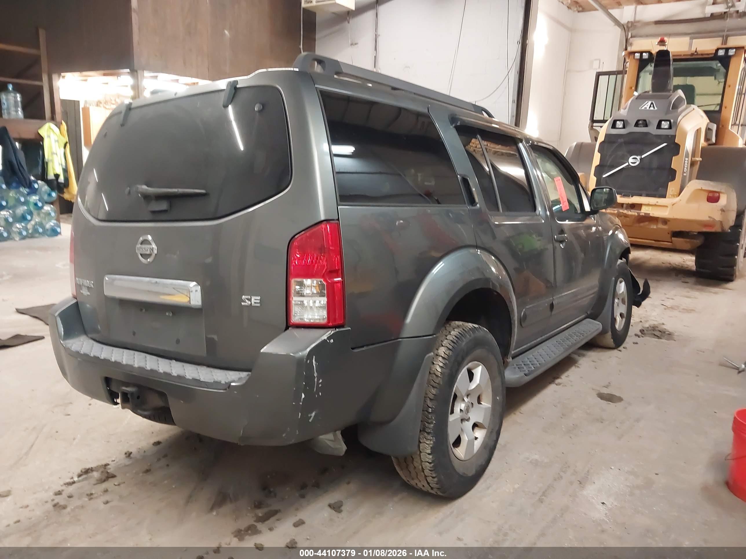 NISSAN PATHFINDER image 4