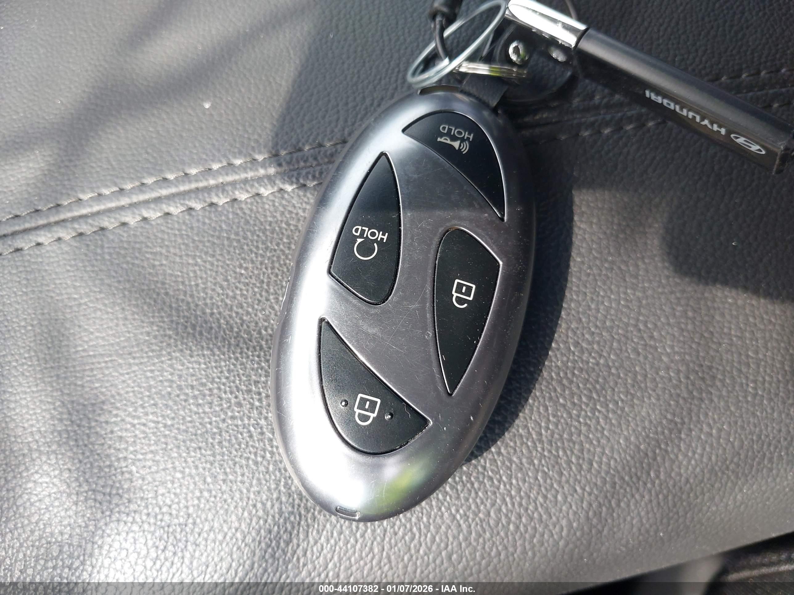HYUNDAI TUCSON image 11