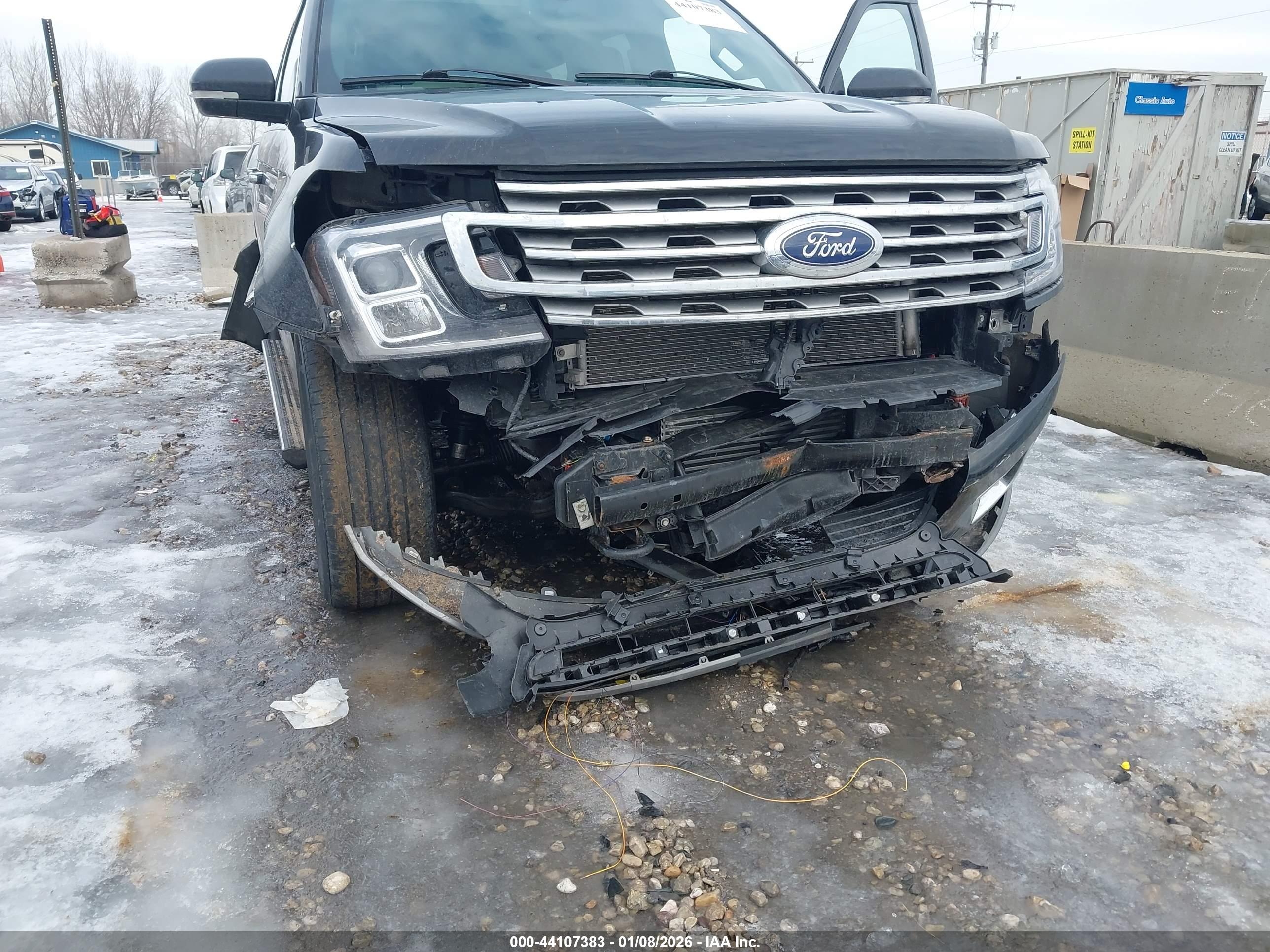 FORD EXPEDITION image 6
