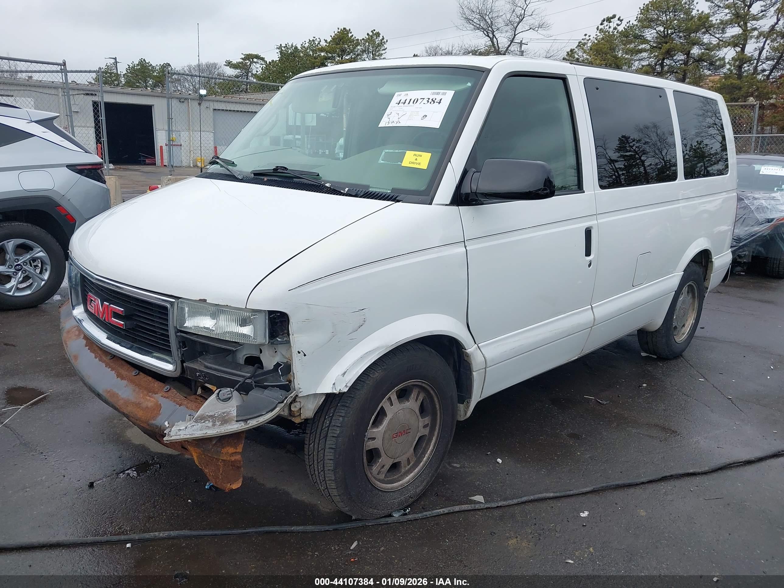 GMC SAFARI image 2