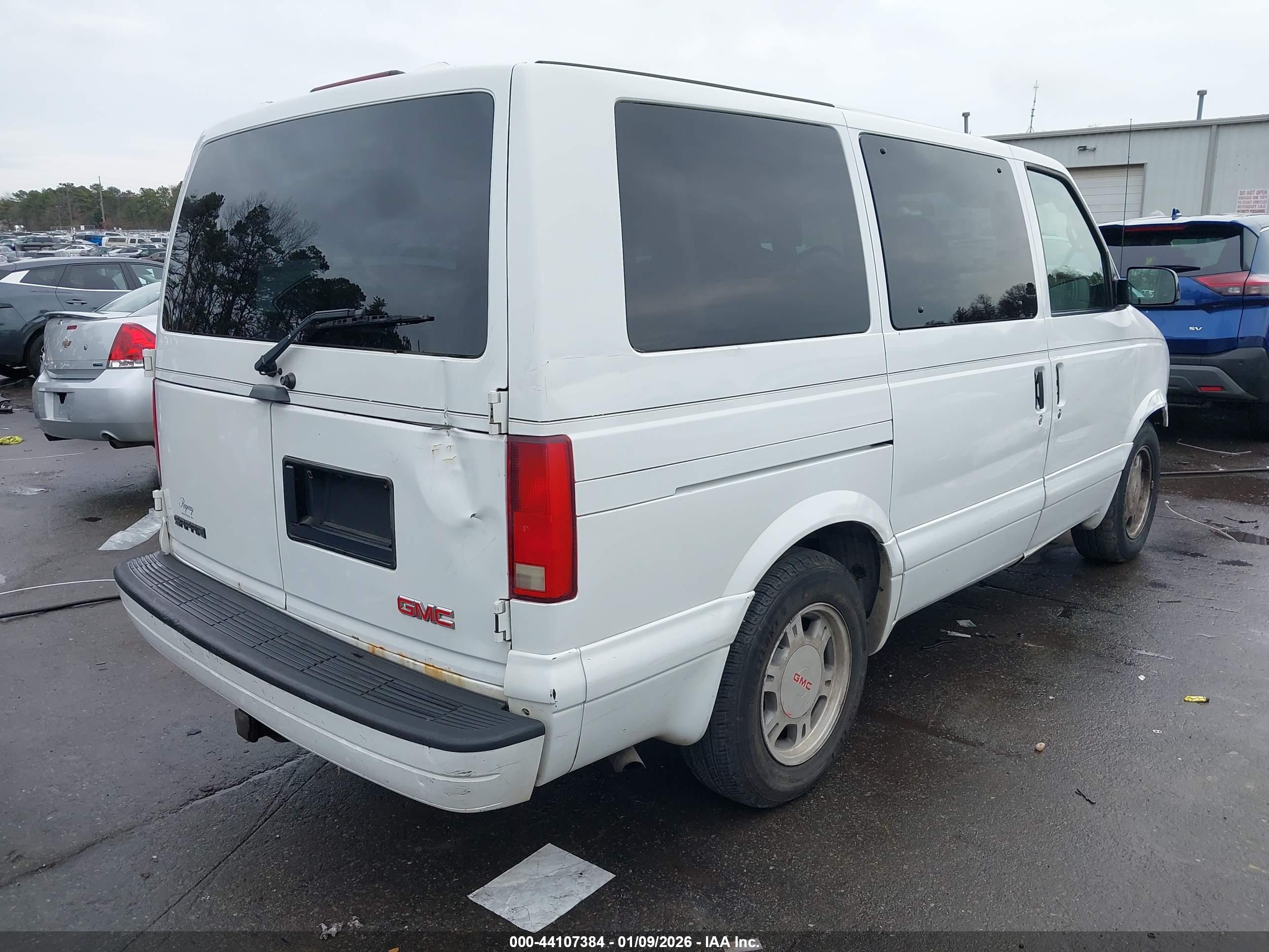 GMC SAFARI image 4