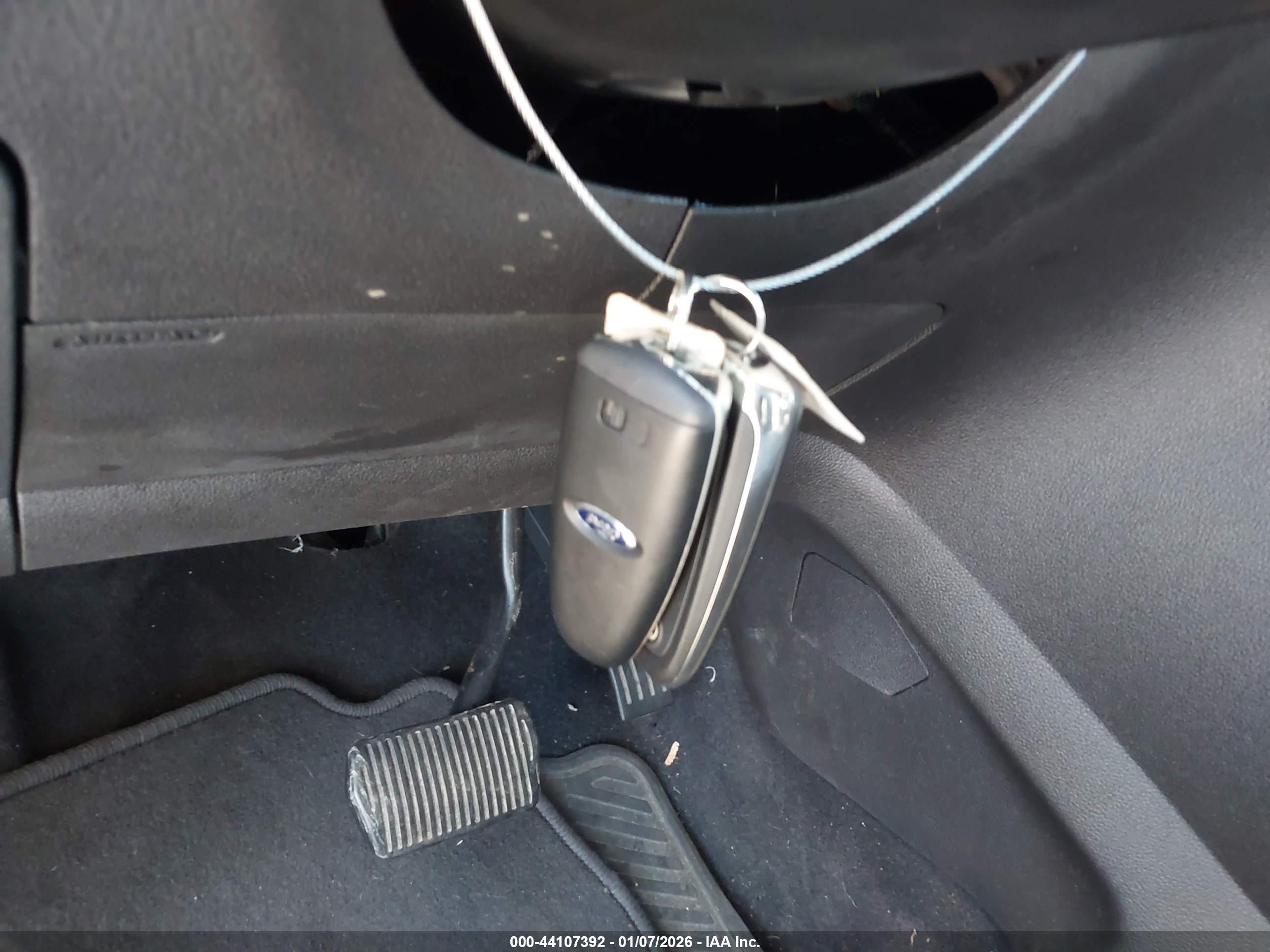 FORD ESCAPE image 11