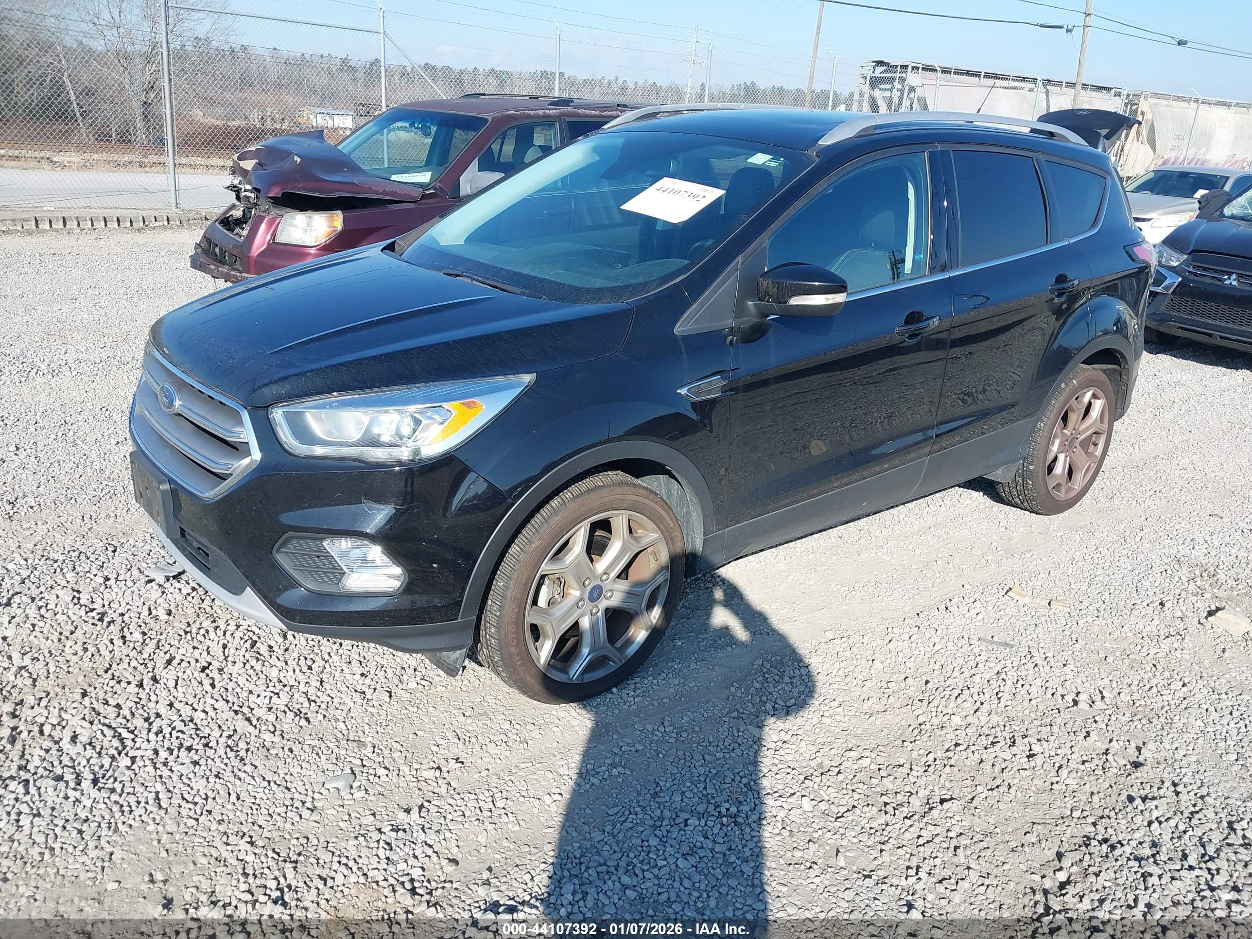 FORD ESCAPE image 2