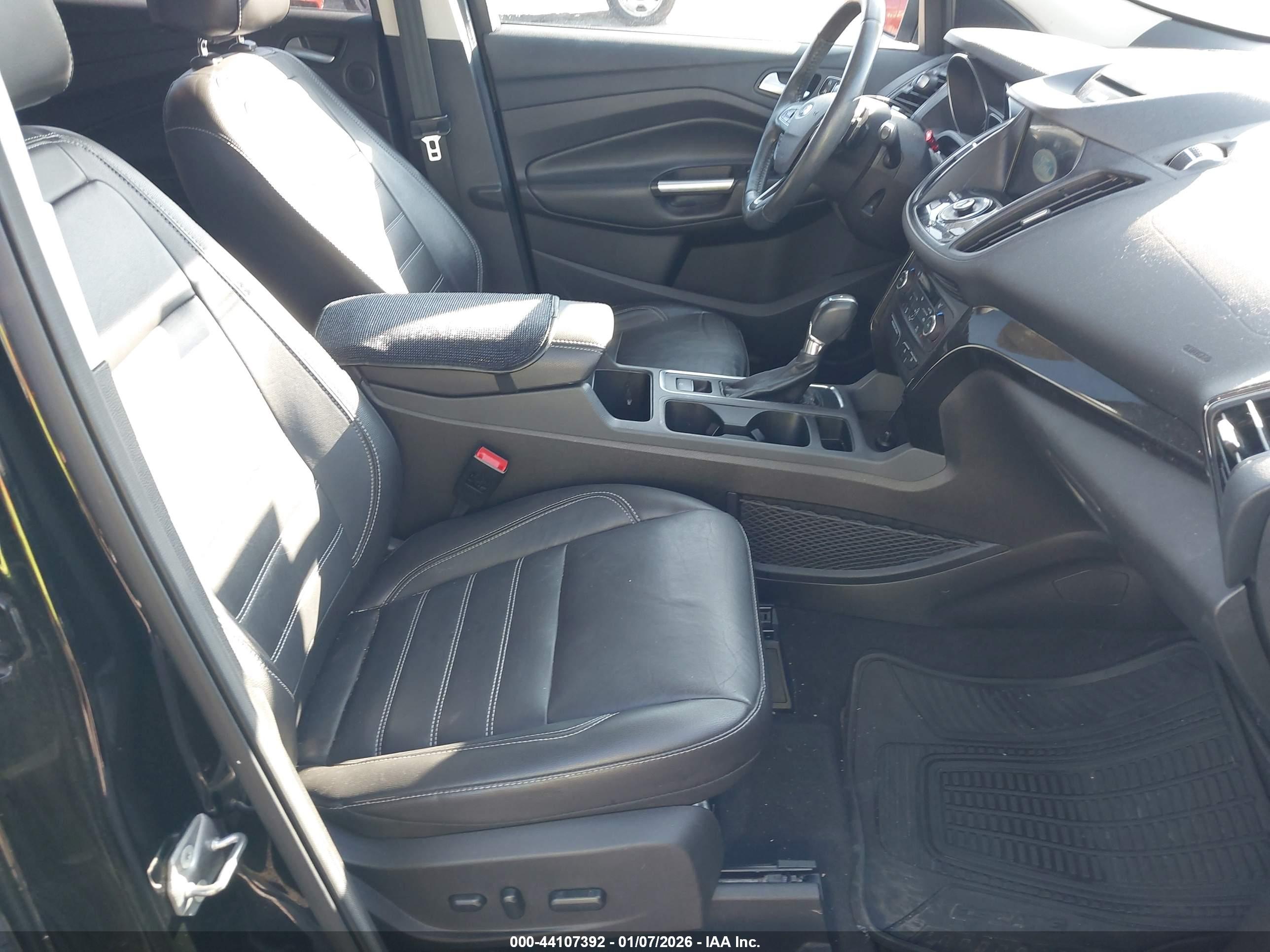 FORD ESCAPE image 5