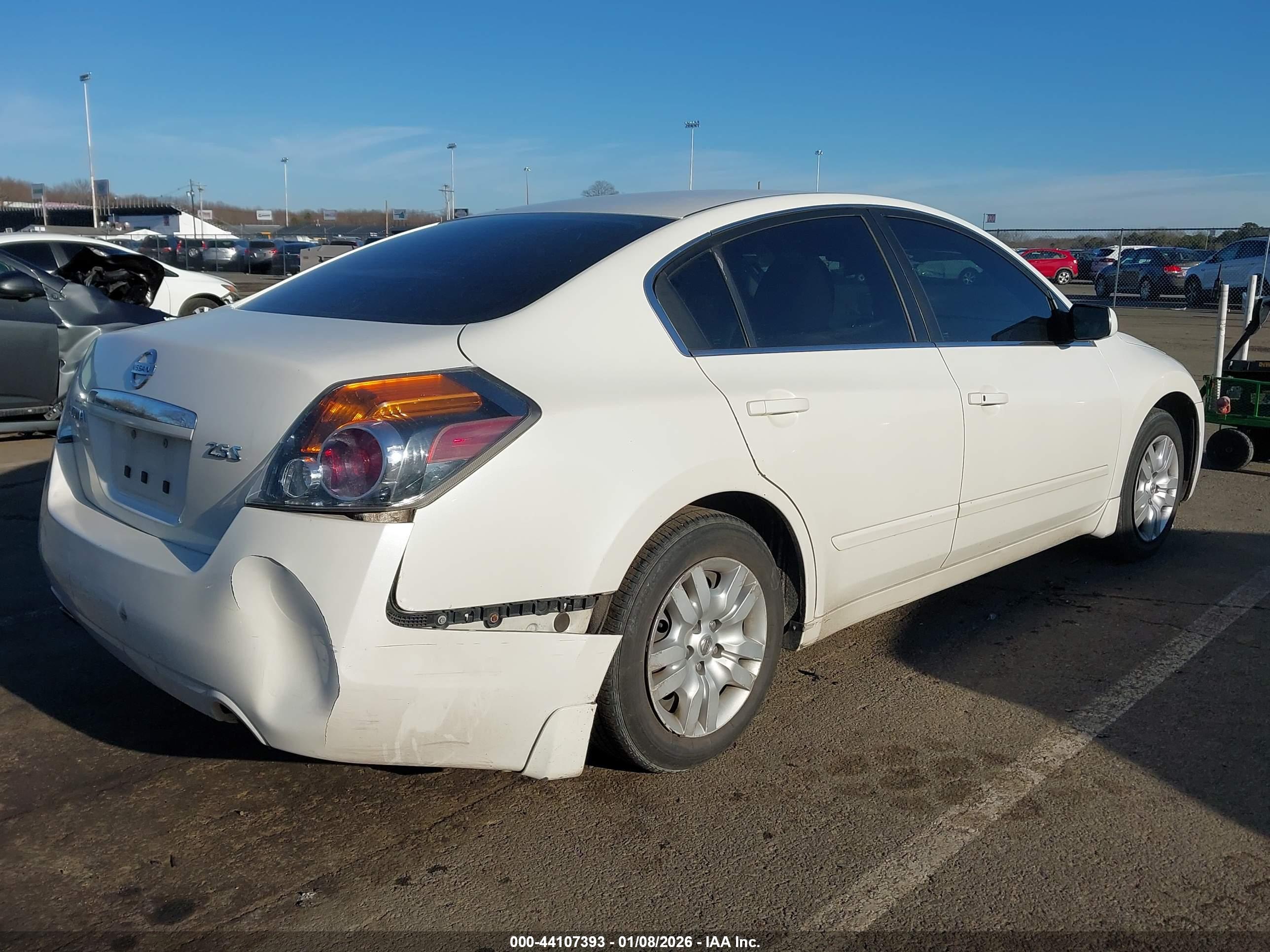 NISSAN ALTIMA image 4