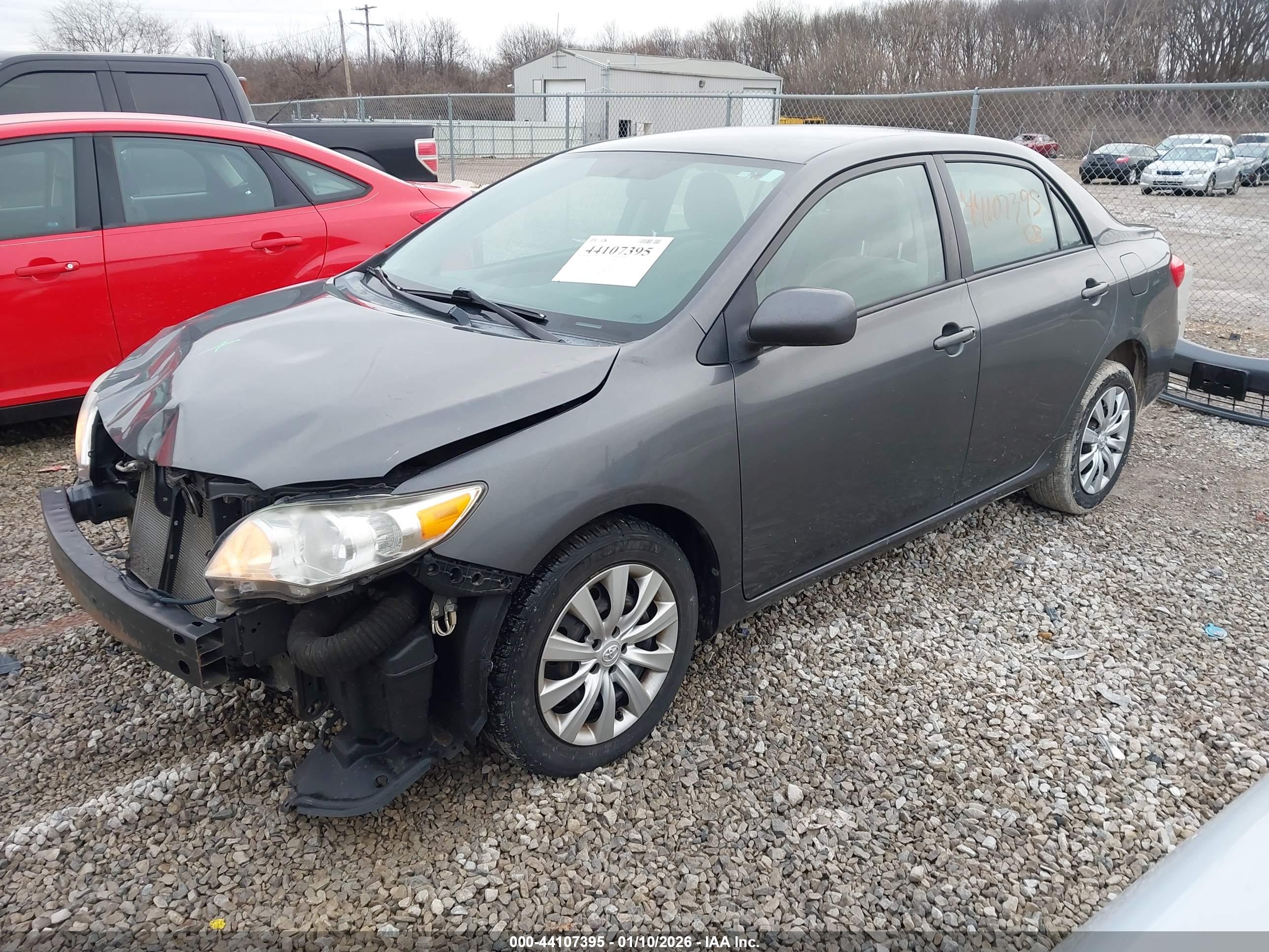 TOYOTA COROLLA image 2