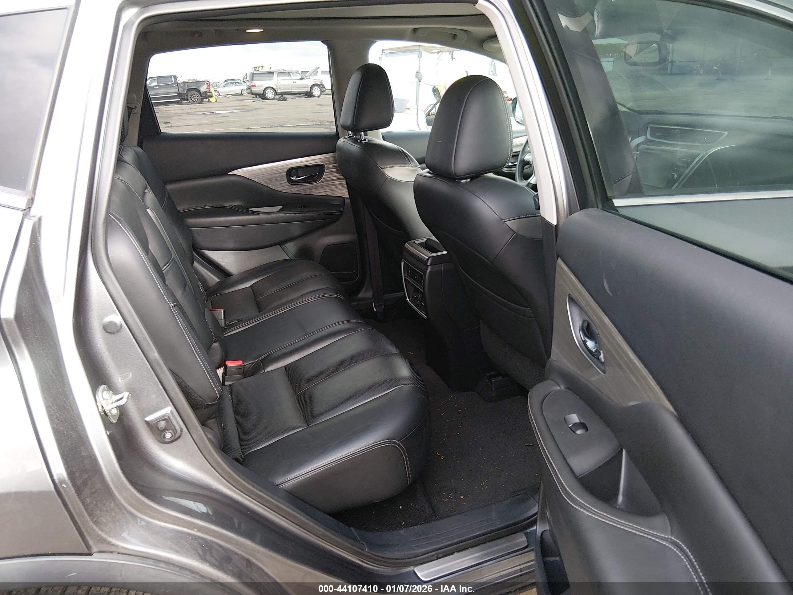 NISSAN MURANO image 8