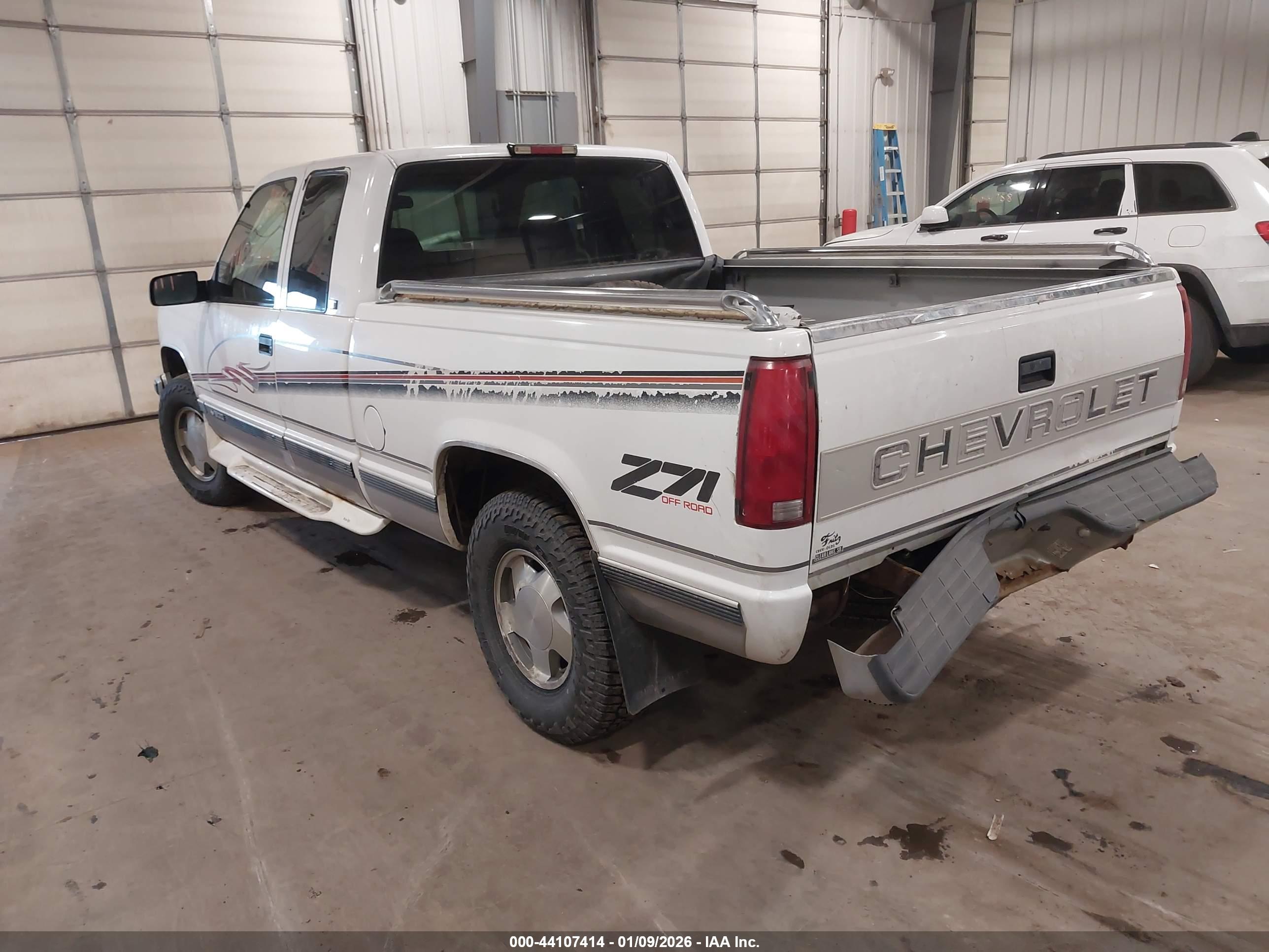 CHEVROLET K1500 image 3