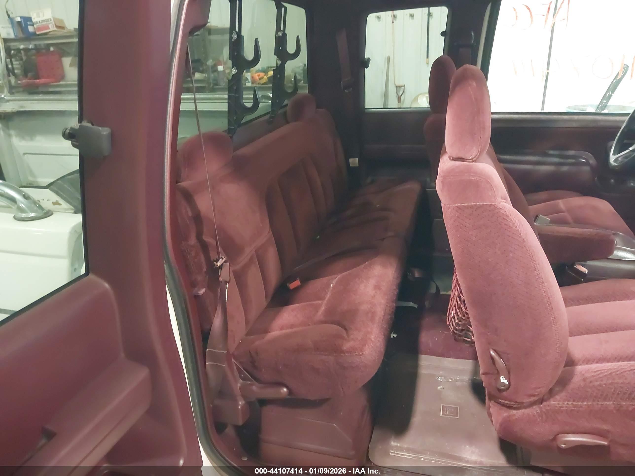 CHEVROLET K1500 image 8