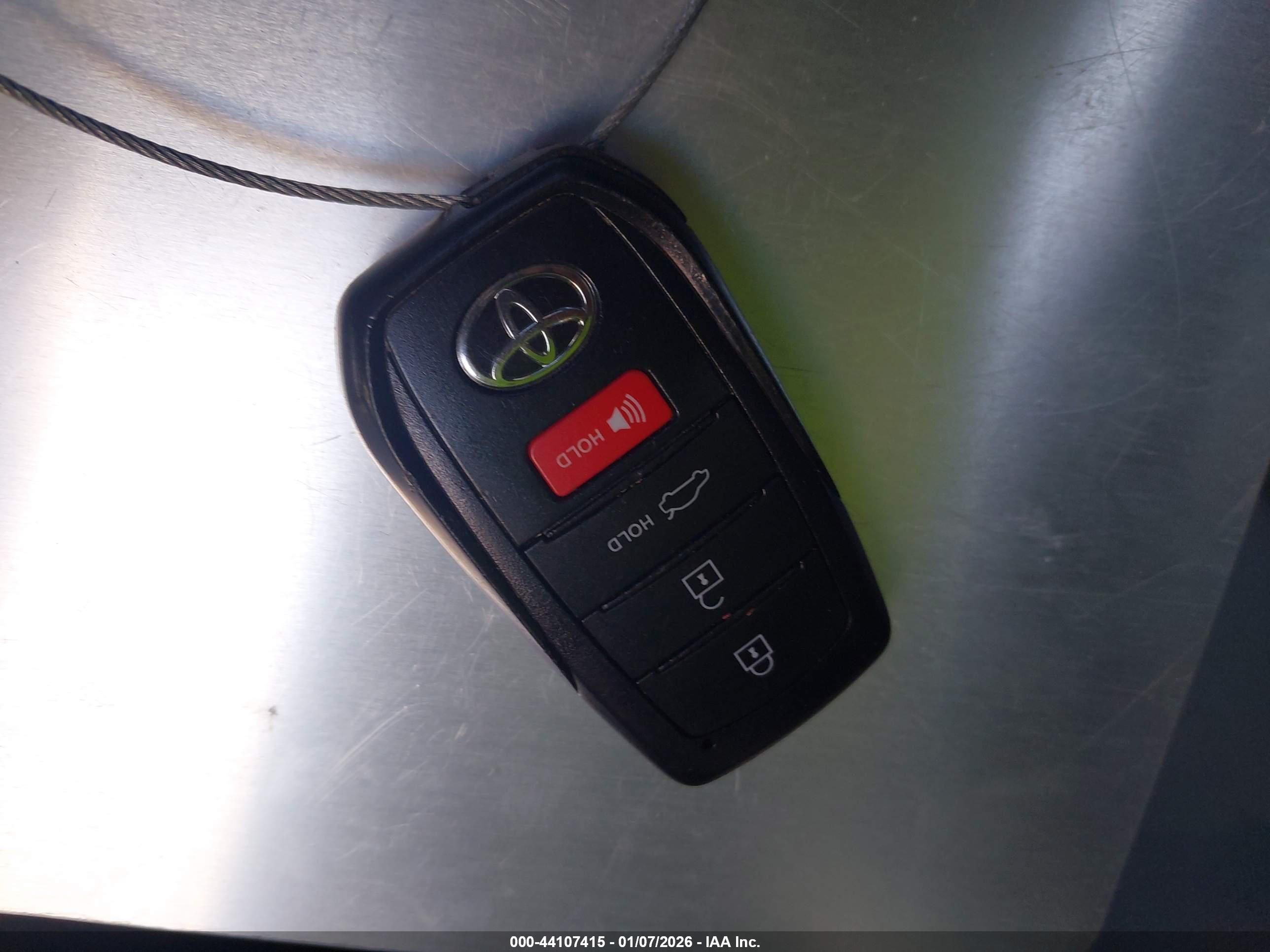 TOYOTA COROLLA image 11