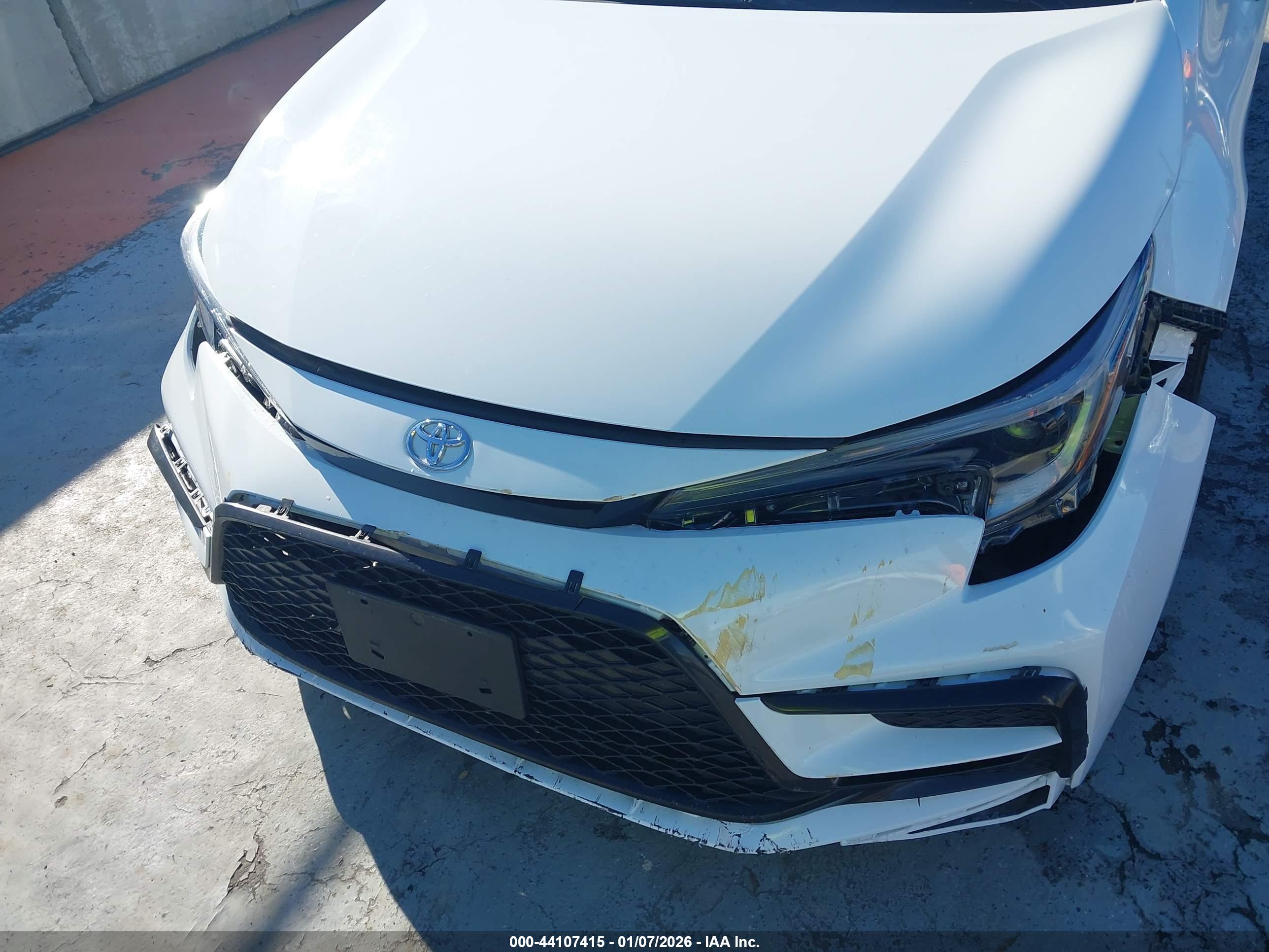 TOYOTA COROLLA image 6