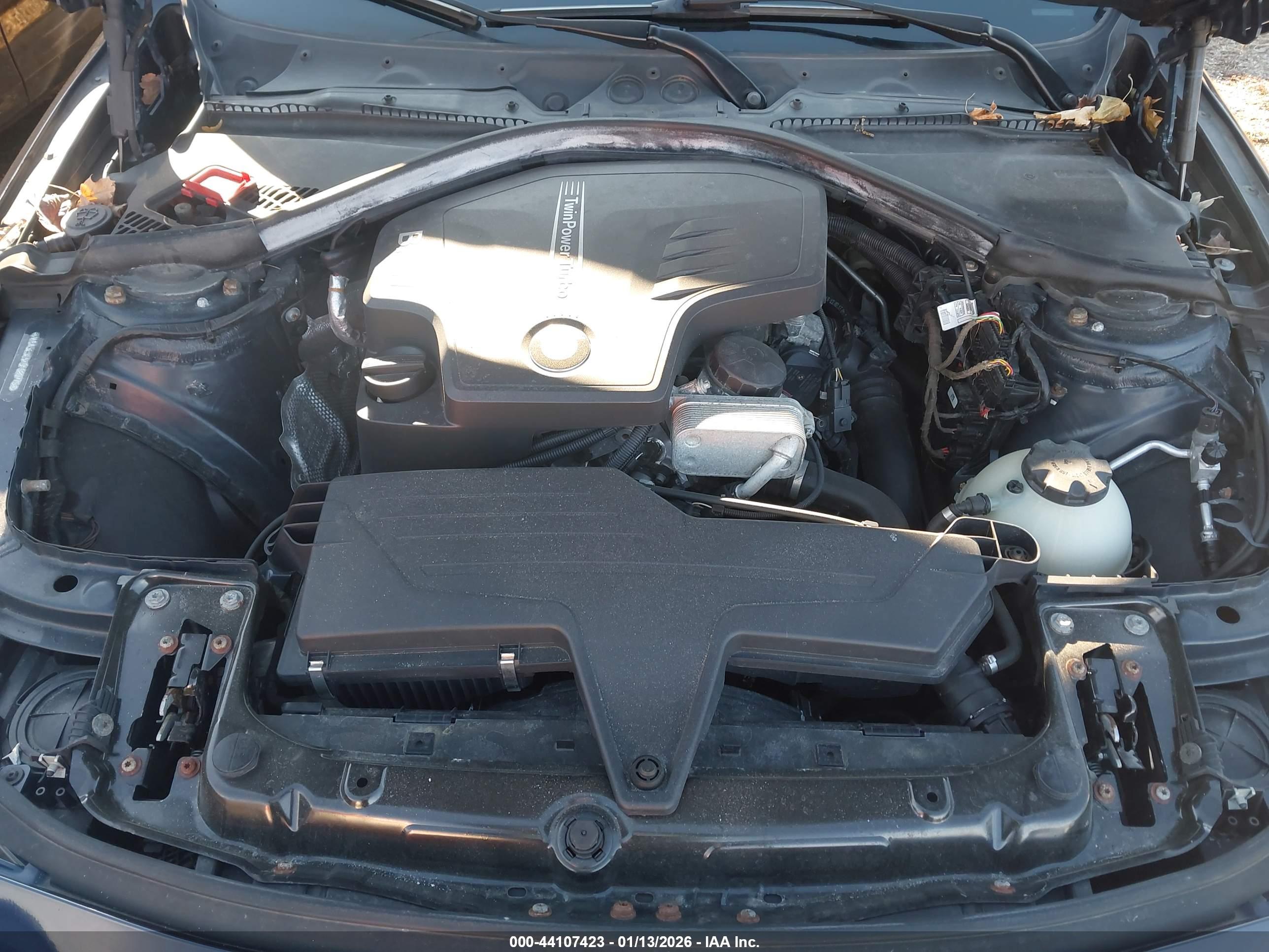BMW 320I image 10