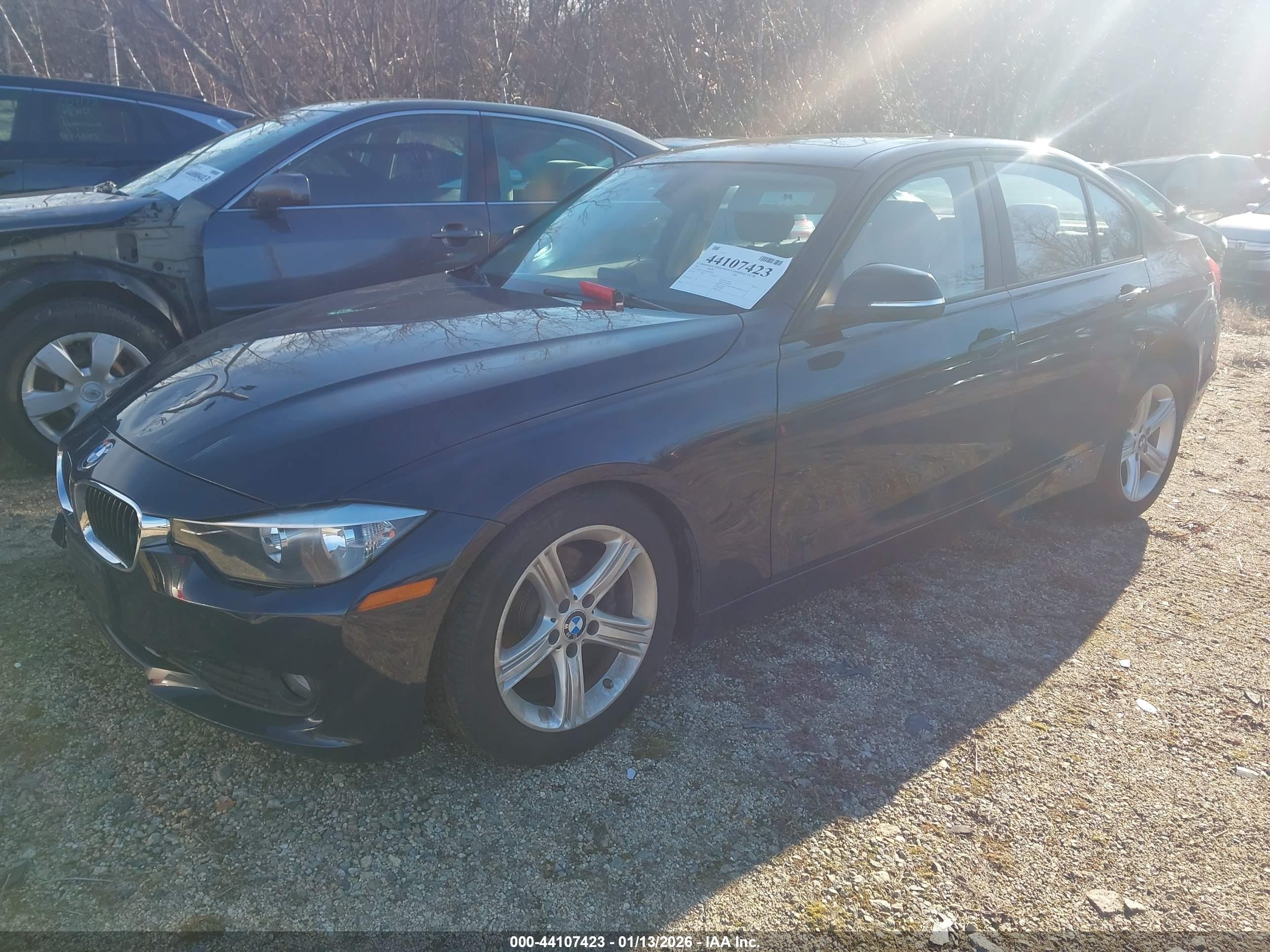 BMW 320I image 2