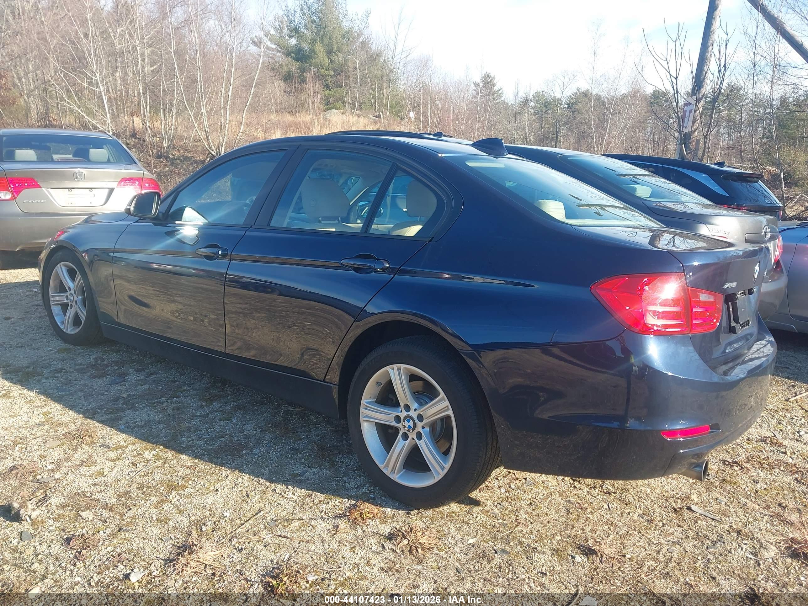 BMW 320I image 3