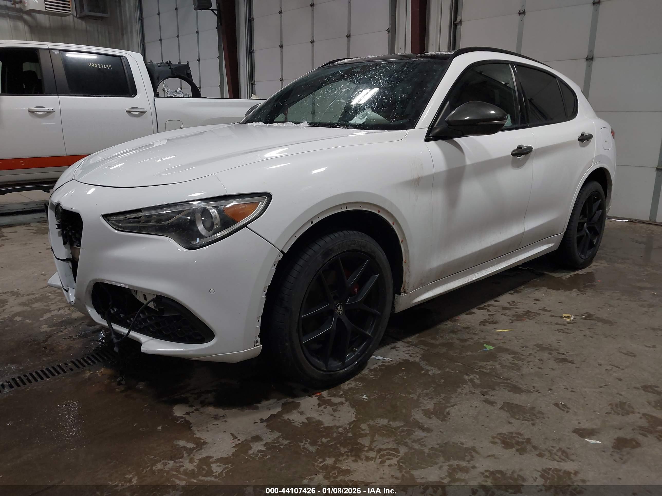 ALFA ROMEO image 2