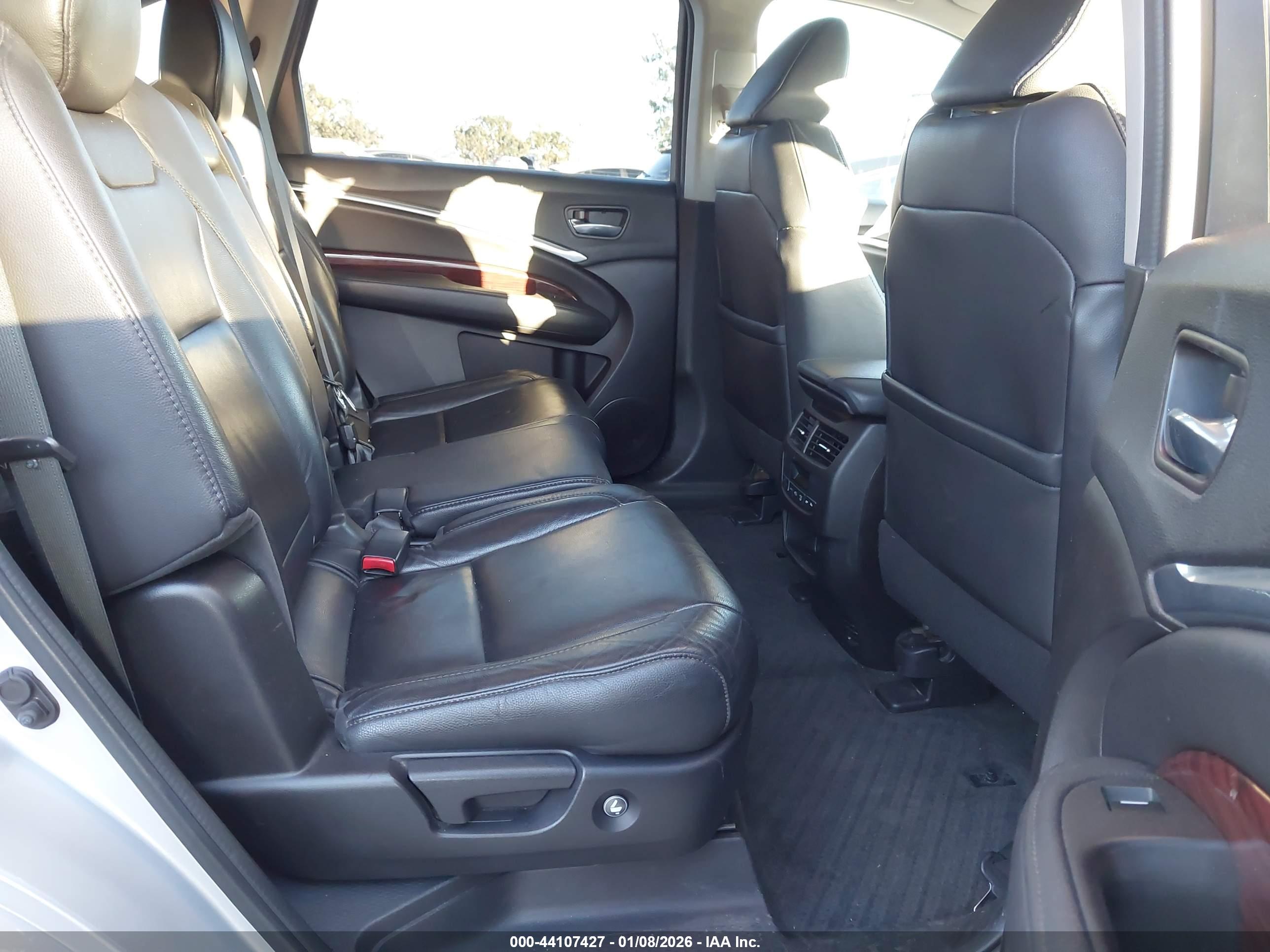 ACURA MDX image 8