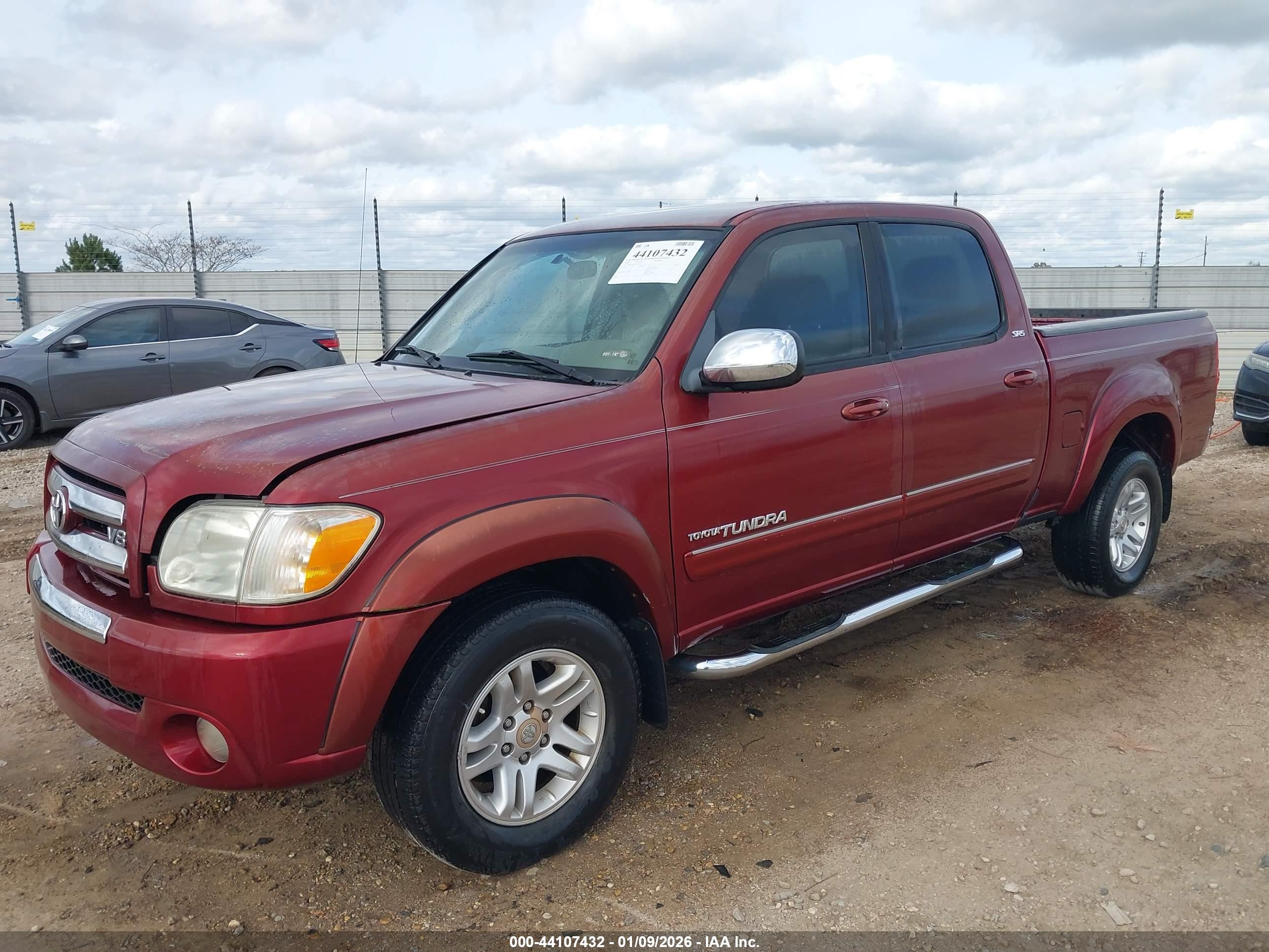 TOYOTA TUNDRA image 2