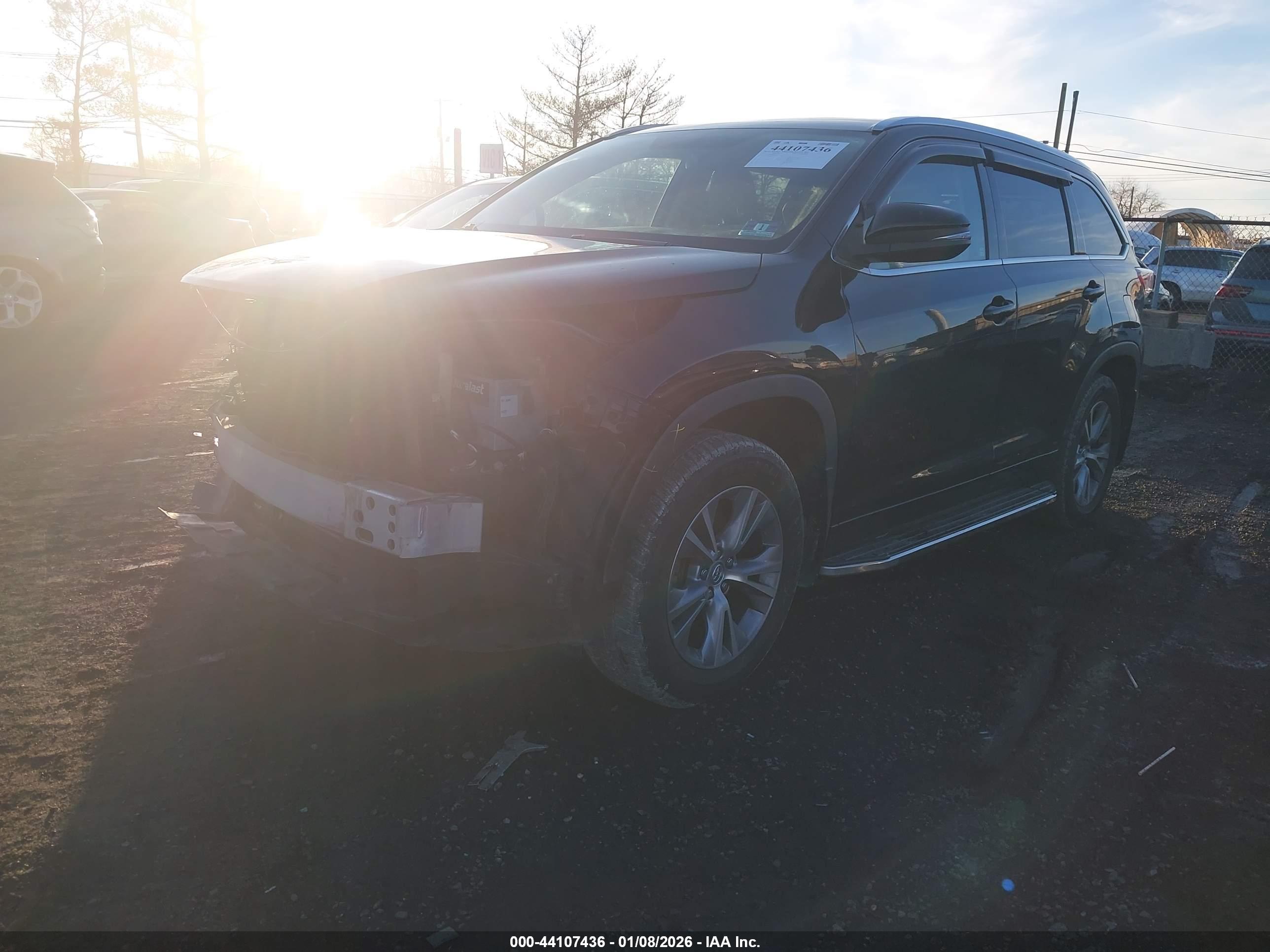 TOYOTA HIGHLANDER image 2