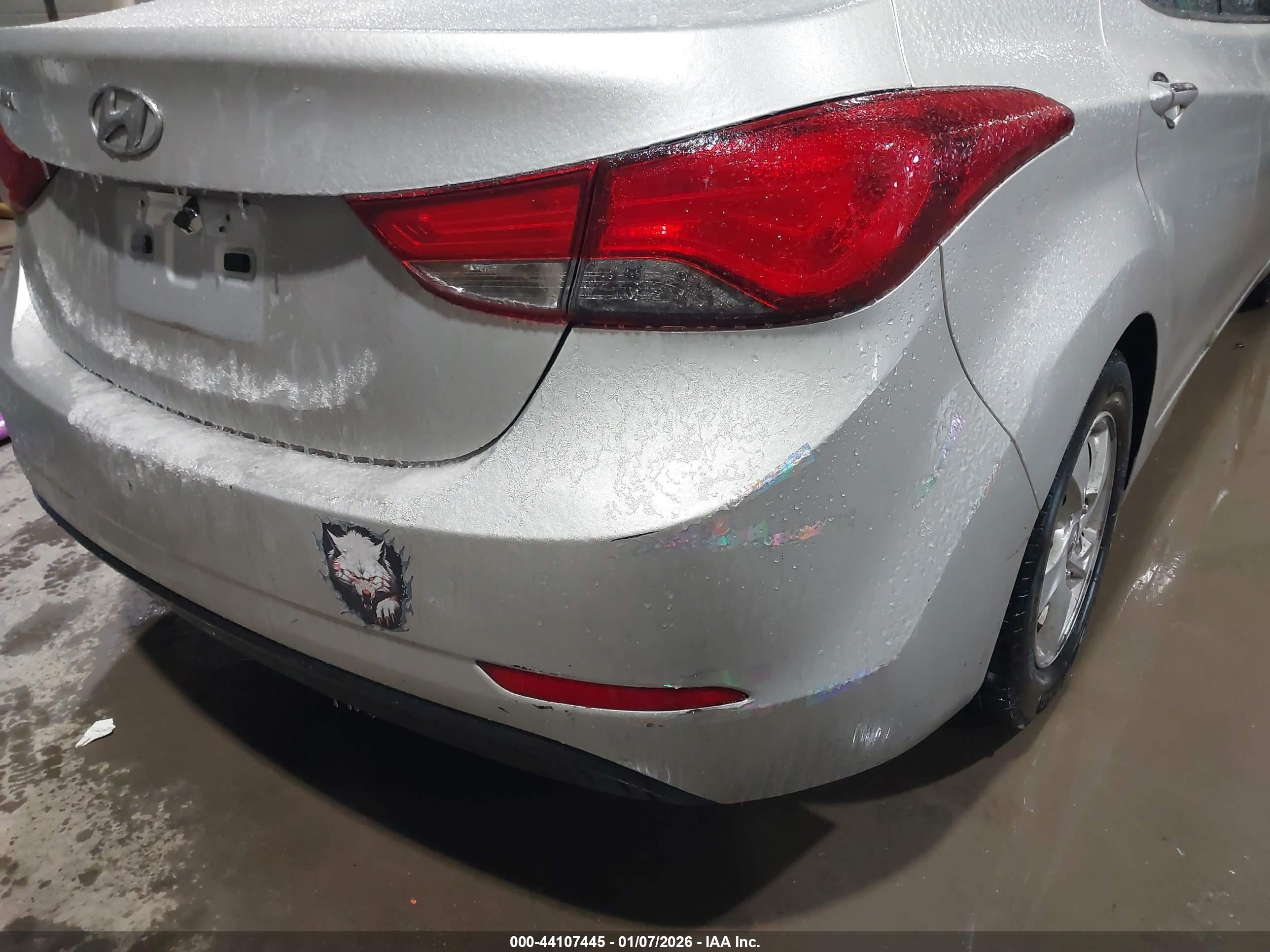 HYUNDAI ELANTRA image 6