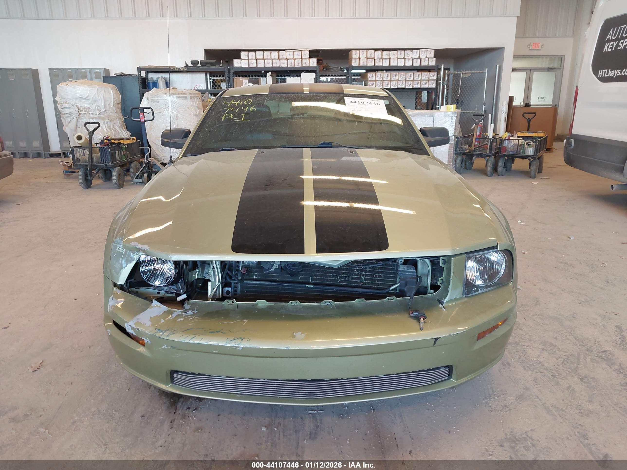 FORD MUSTANG image 6