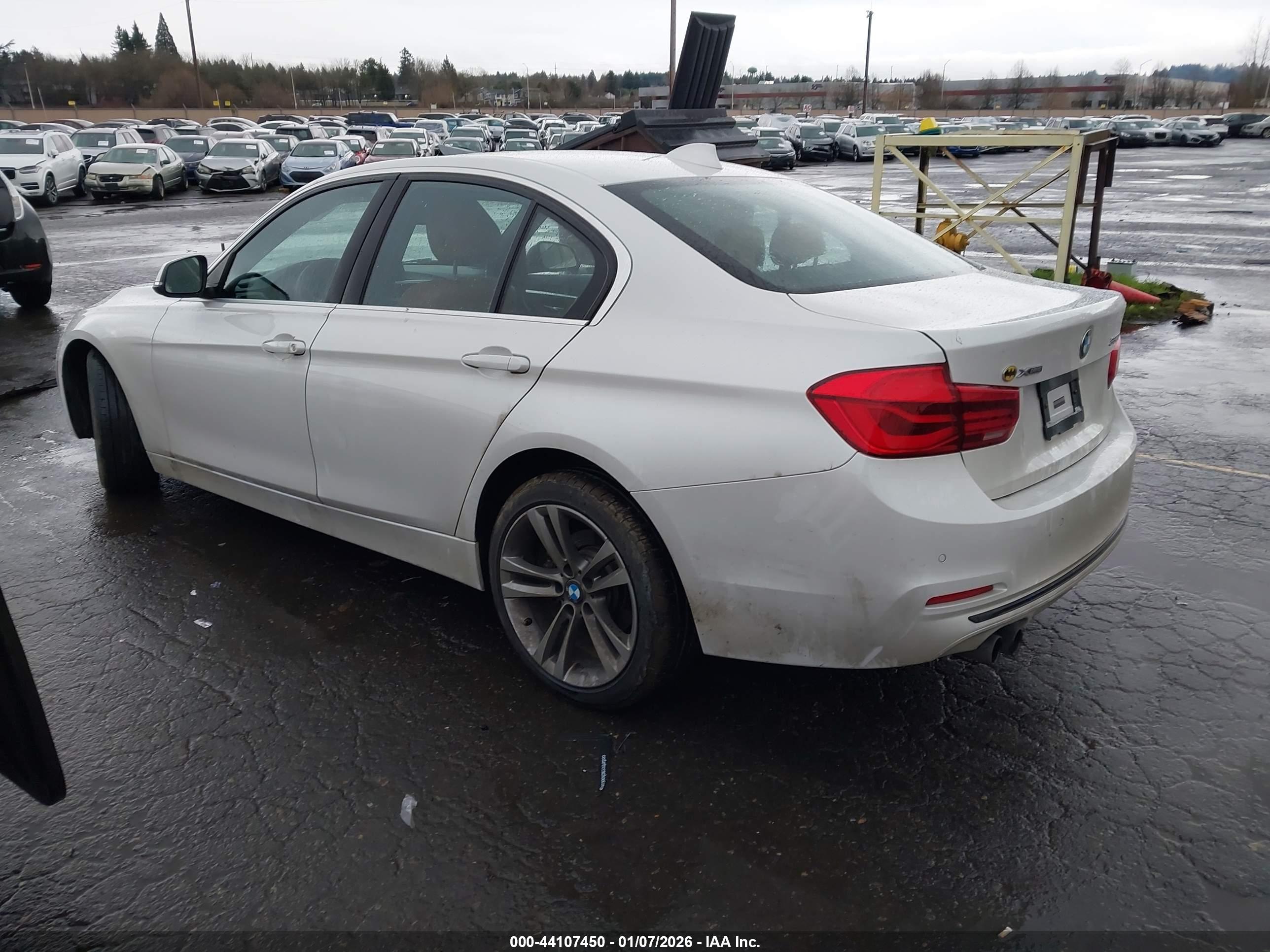 BMW 330I image 3