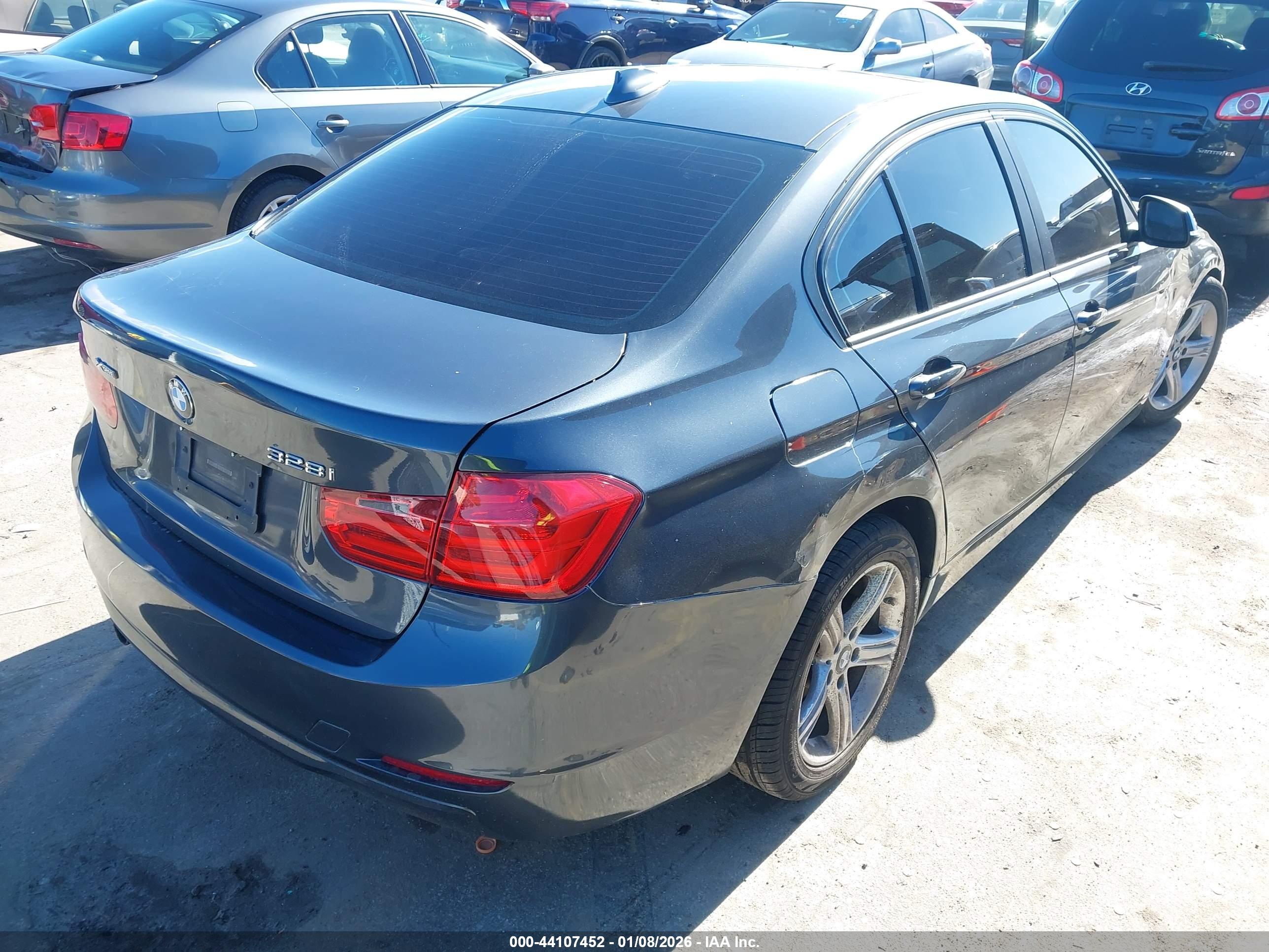 BMW 328I image 4
