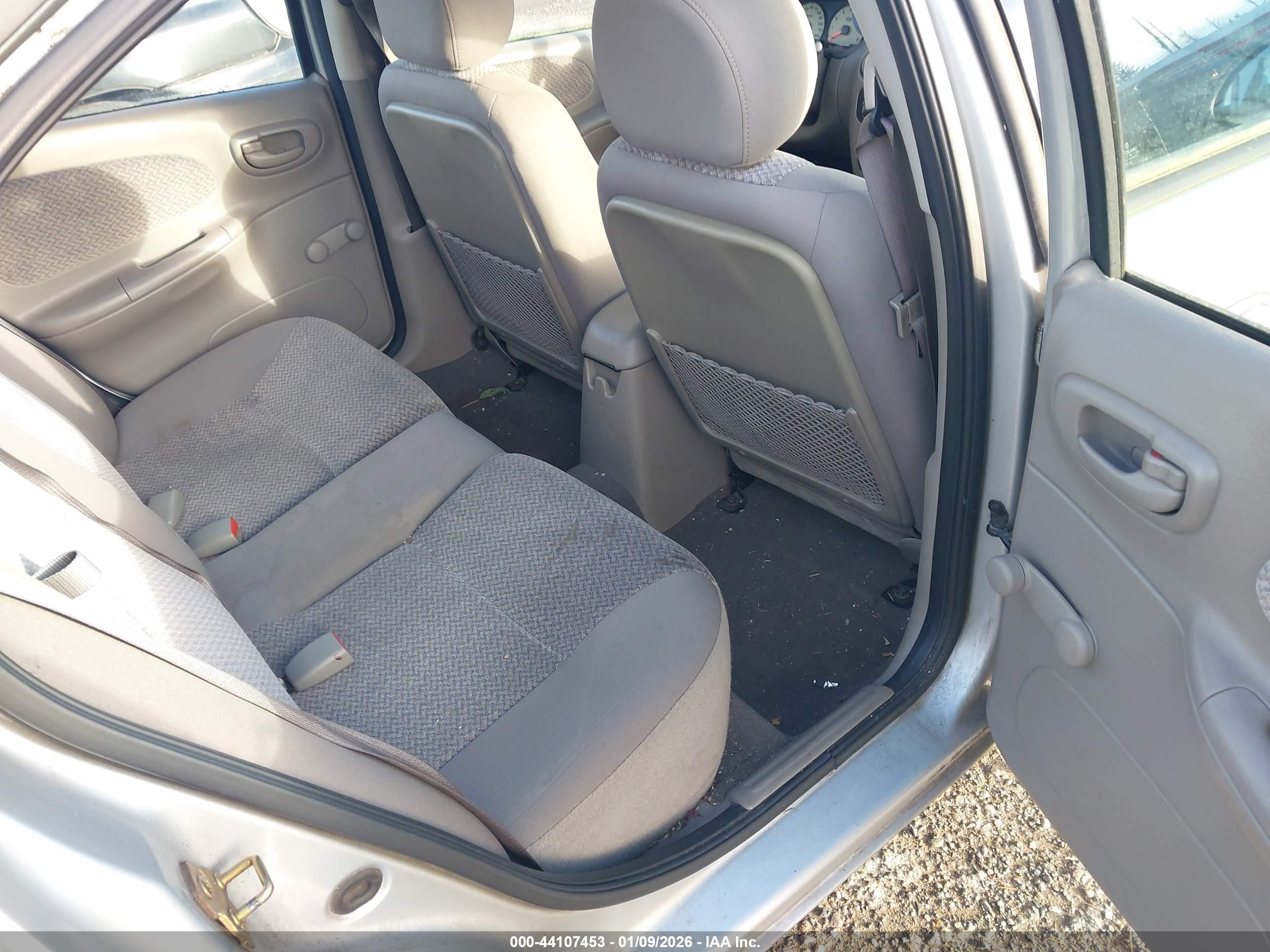 DODGE NEON image 8
