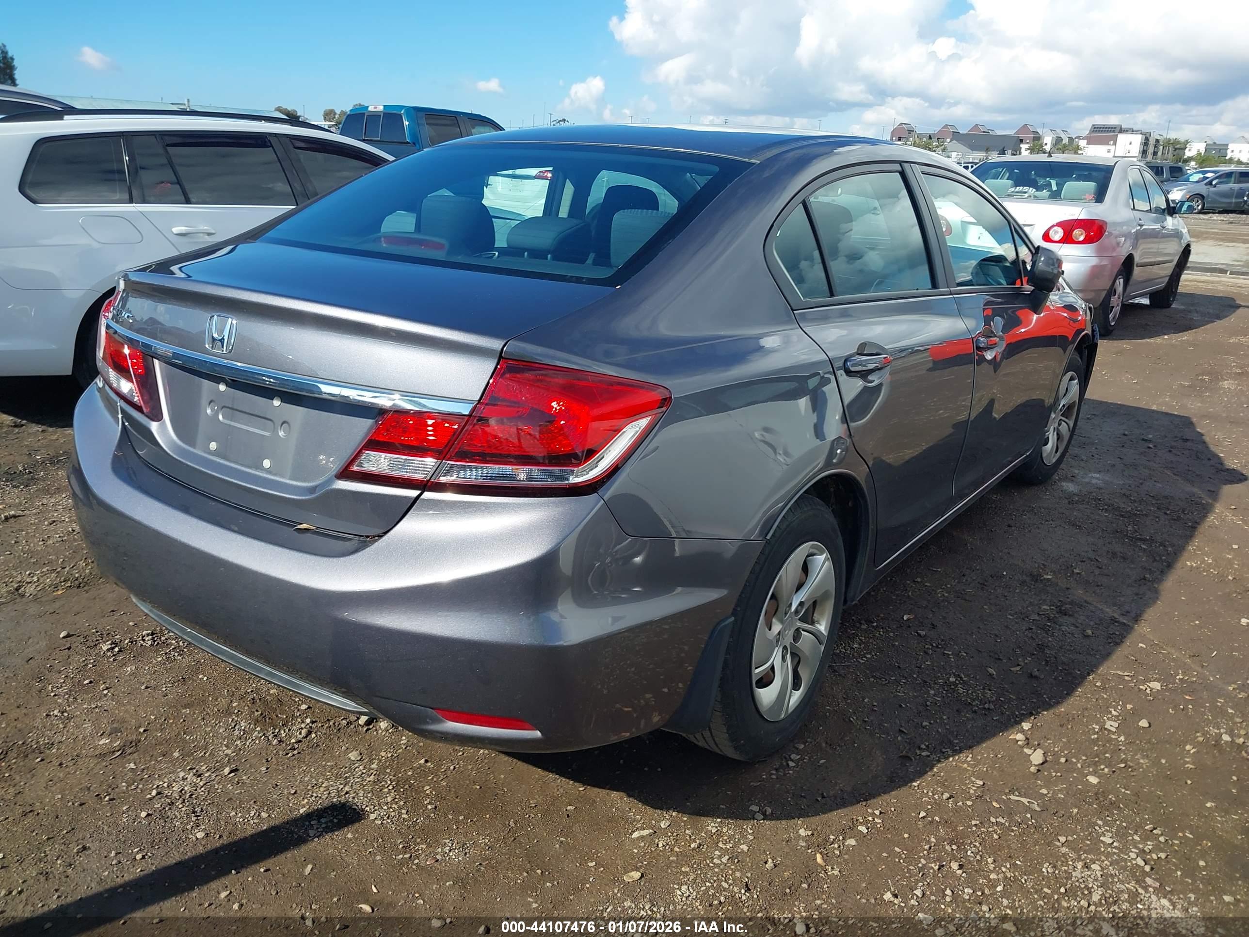 HONDA CIVIC image 4