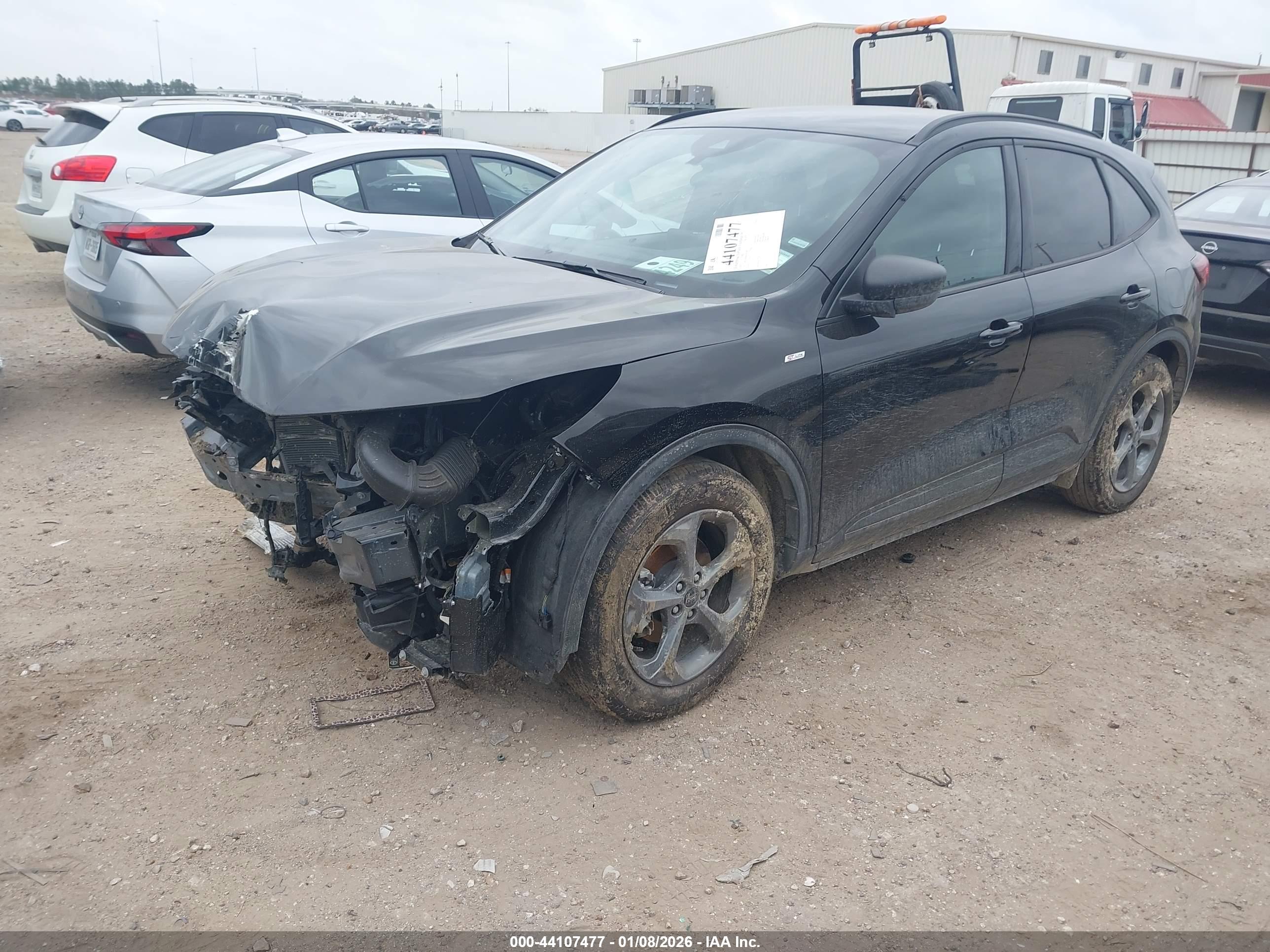 FORD ESCAPE image 2