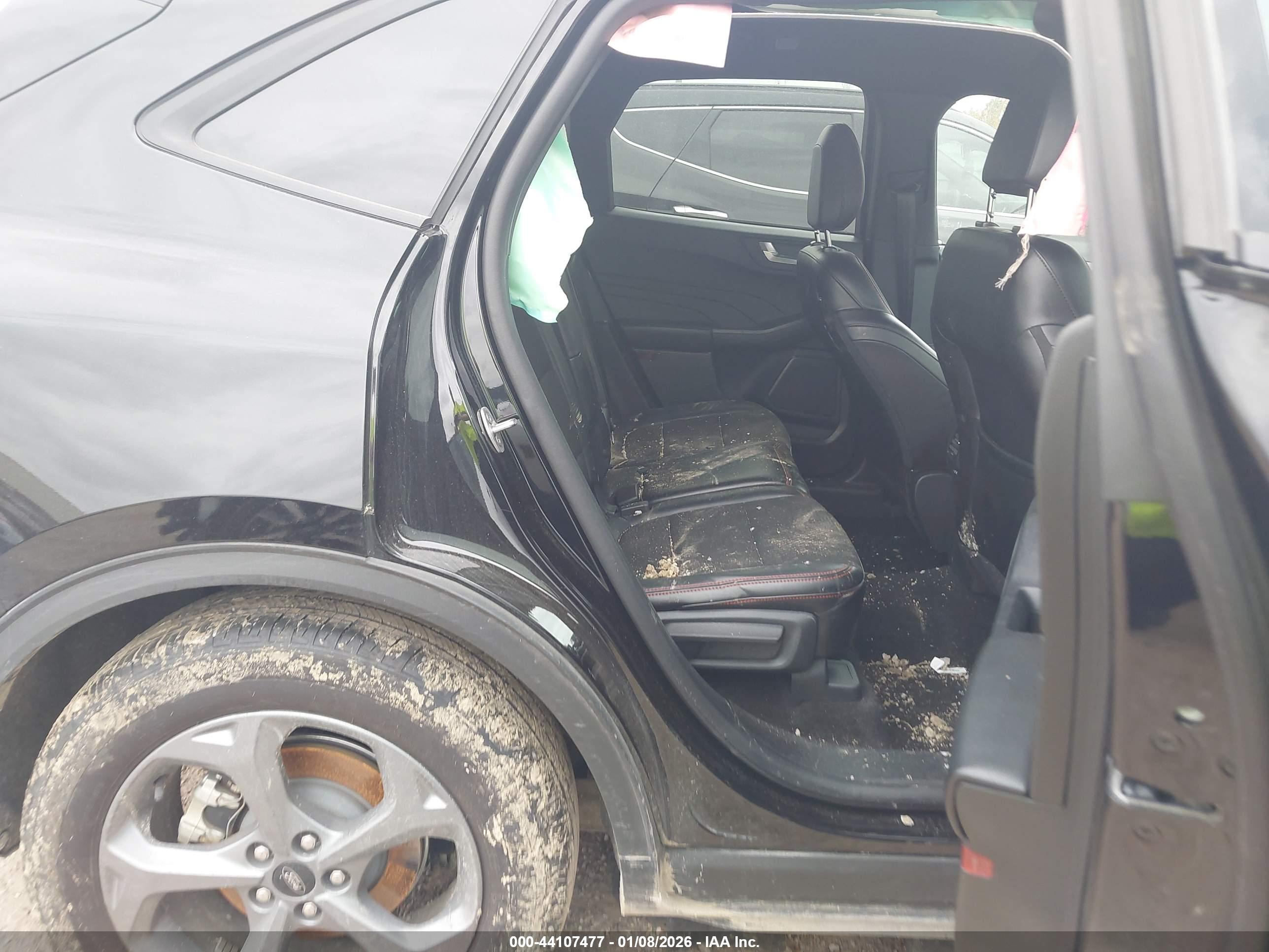 FORD ESCAPE image 8