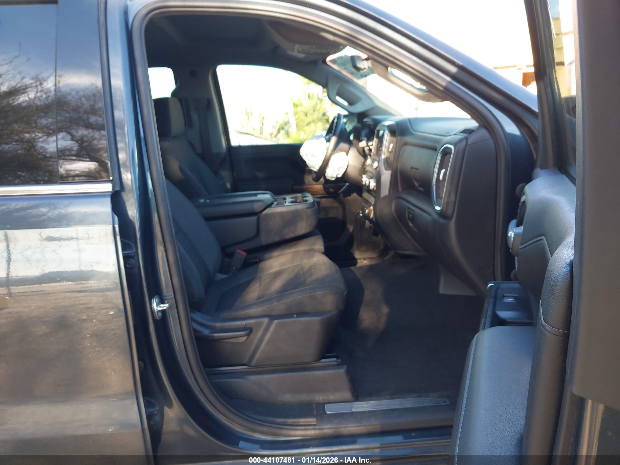 GMC SIERRA image 5