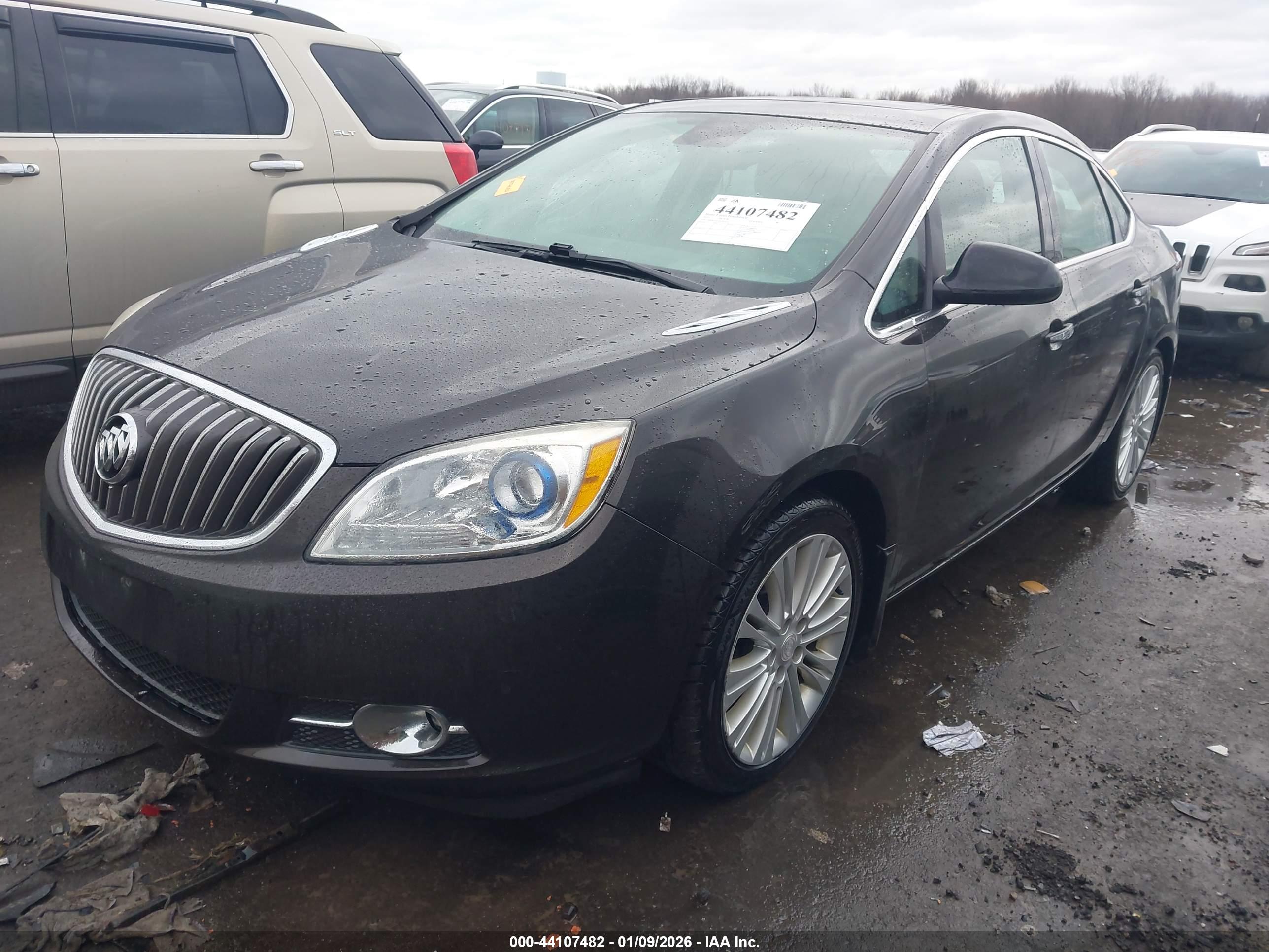 BUICK VERANO image 2
