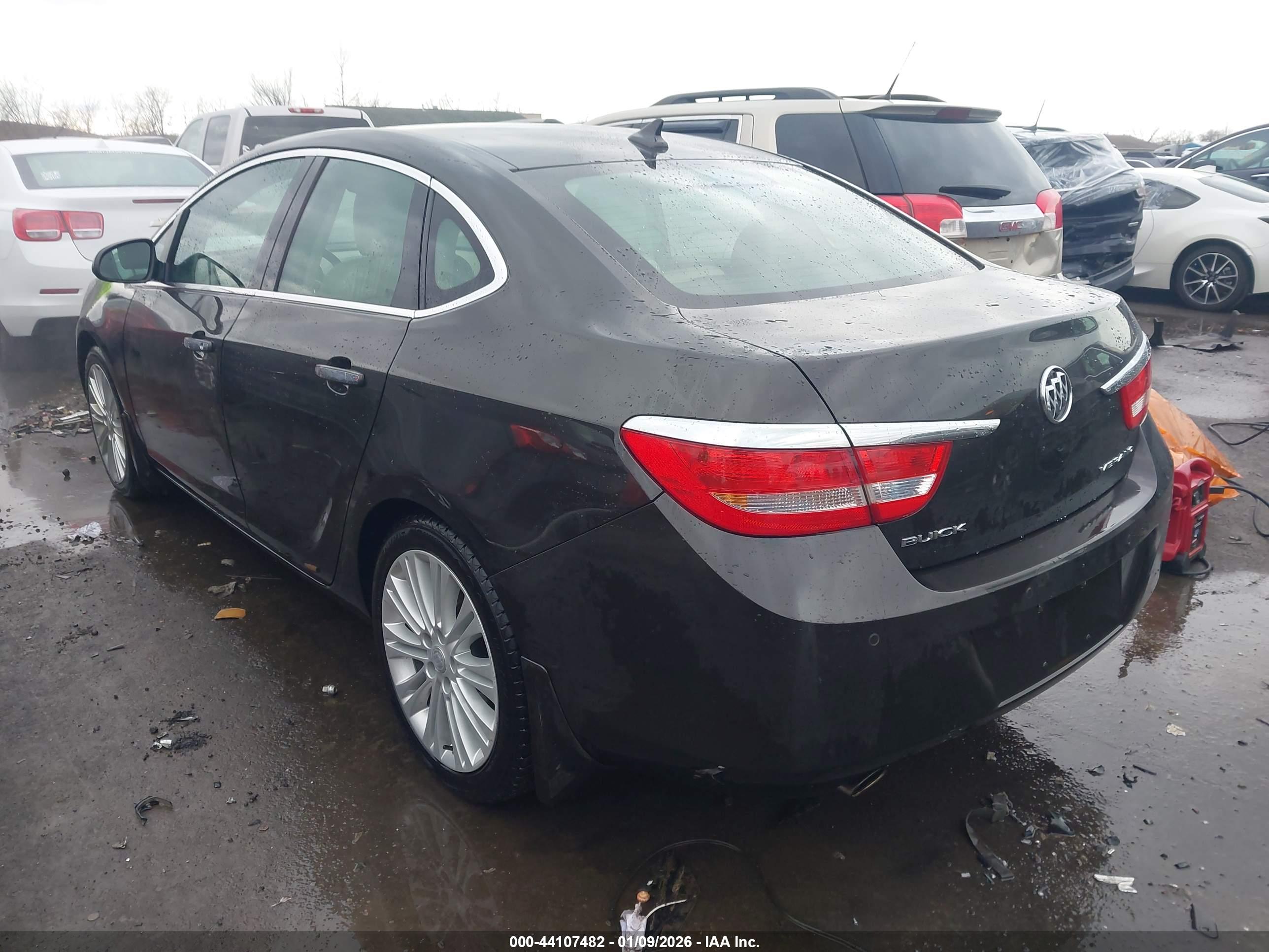 BUICK VERANO image 3