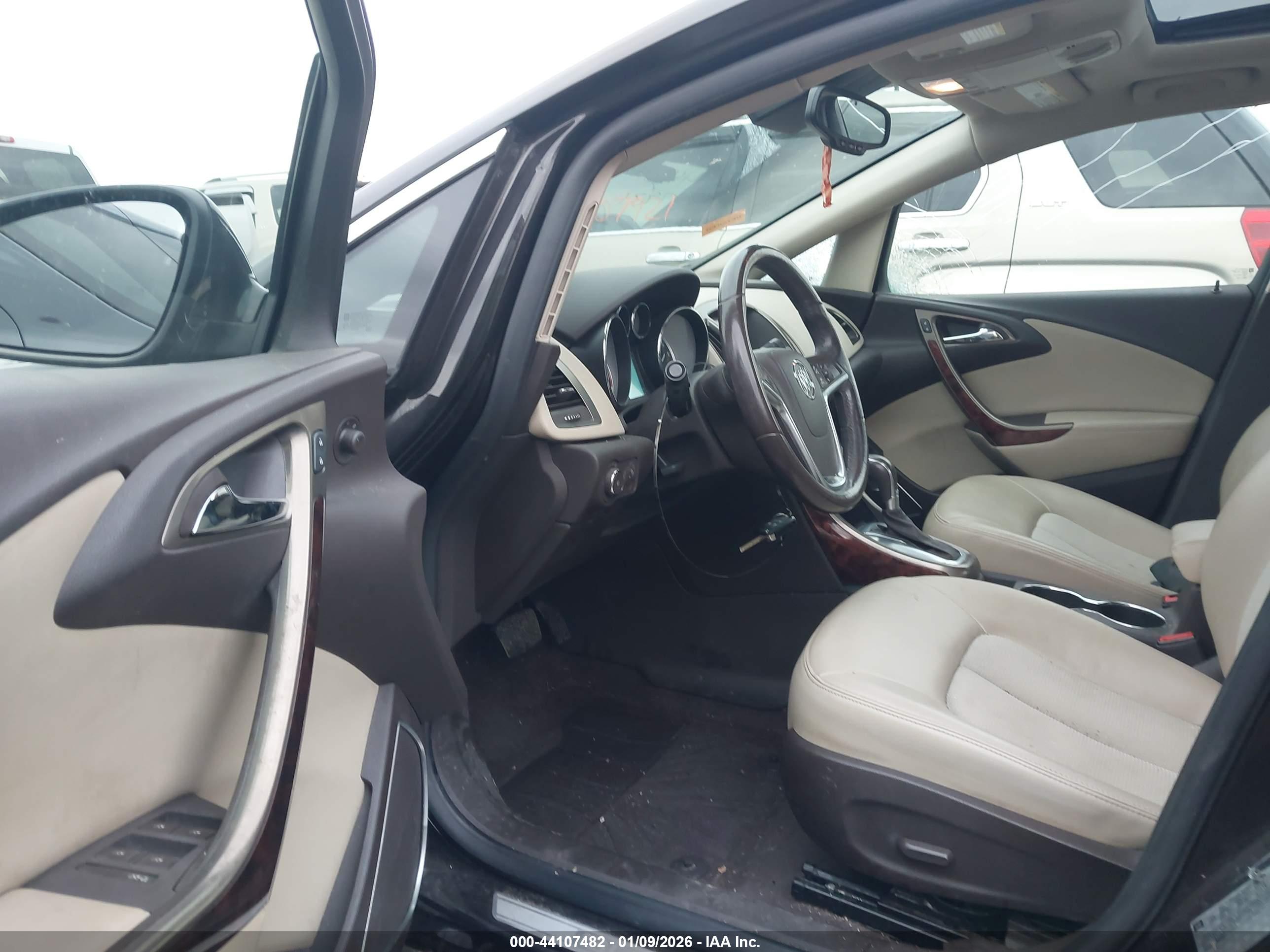 BUICK VERANO image 5