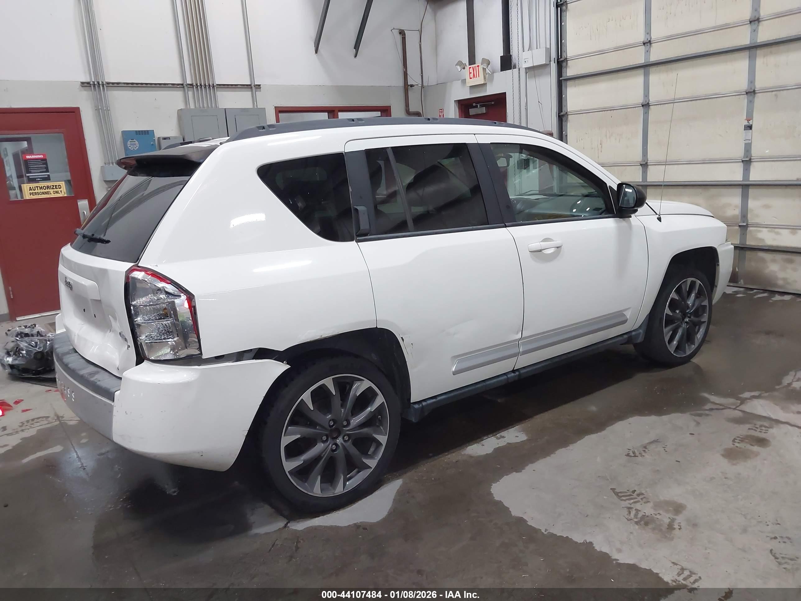 JEEP COMPASS image 4