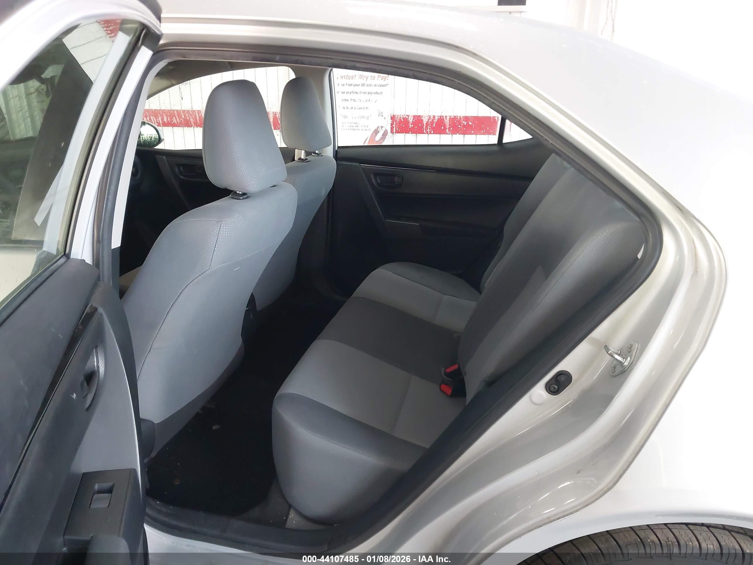 TOYOTA COROLLA image 8