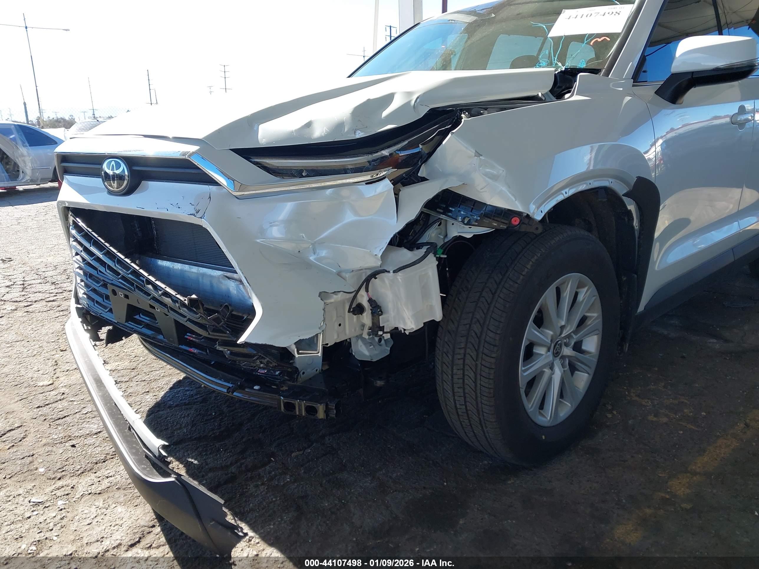 TOYOTA GRAND image 6
