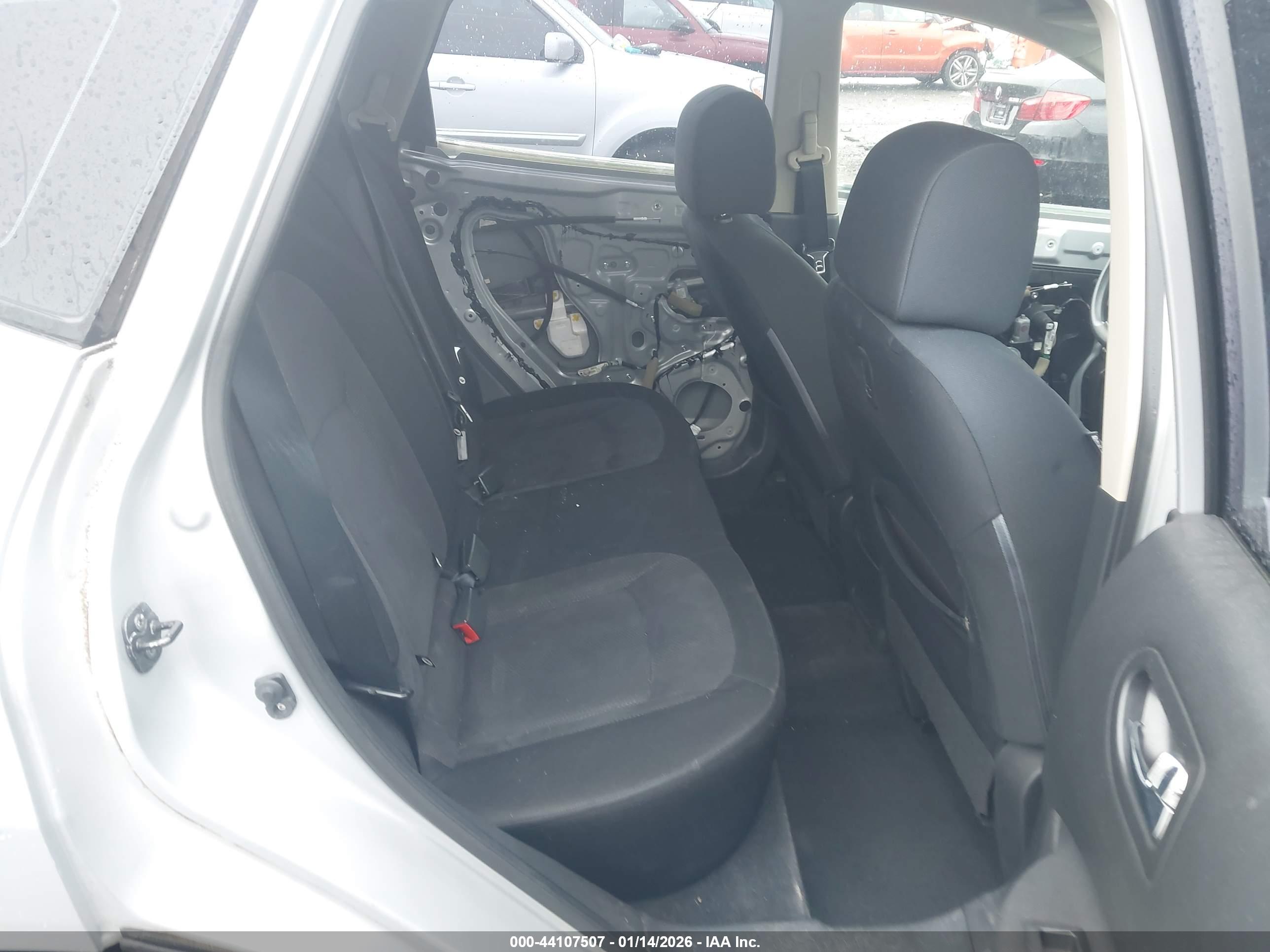 NISSAN ROGUE image 8