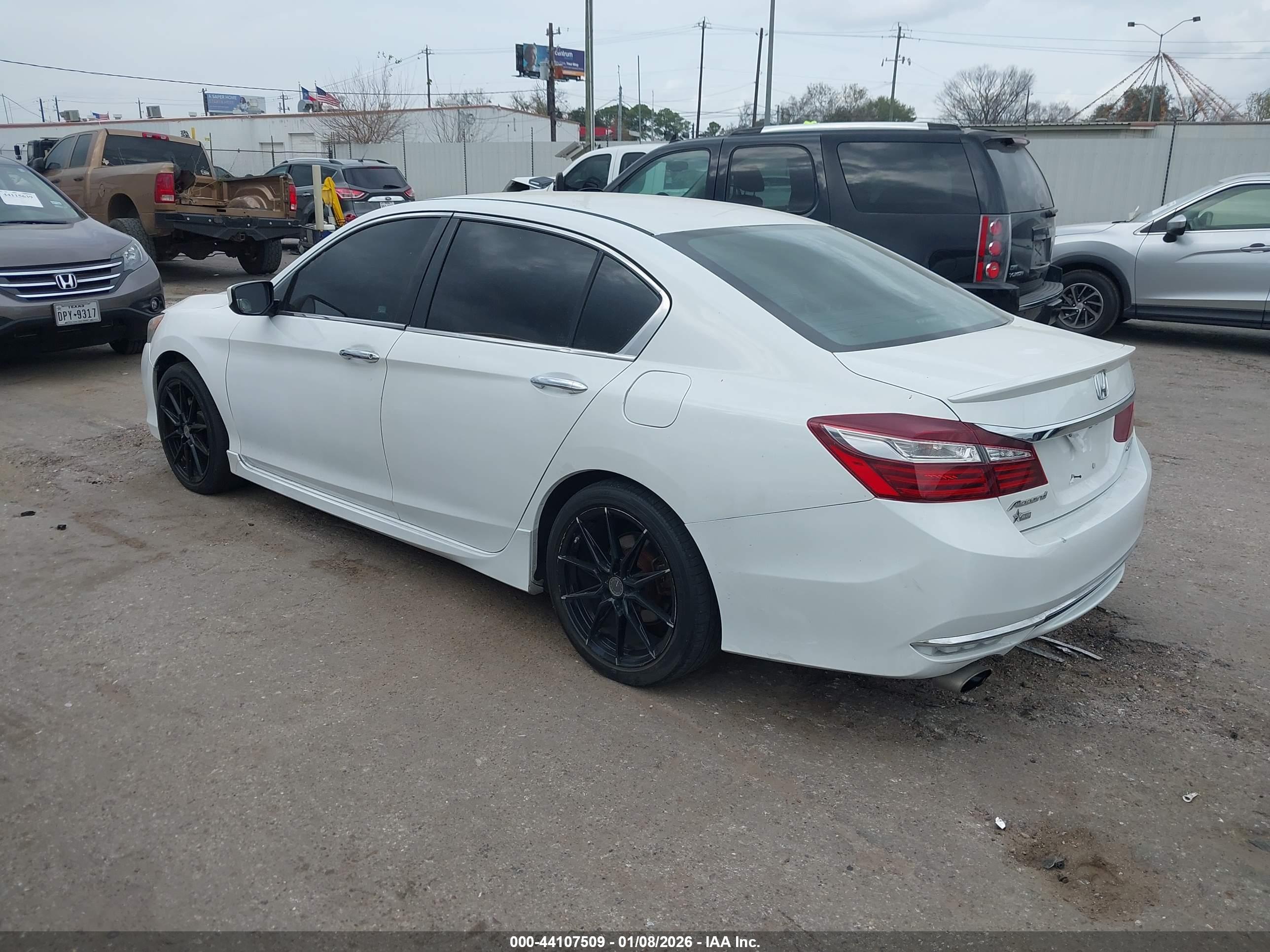 HONDA ACCORD image 3