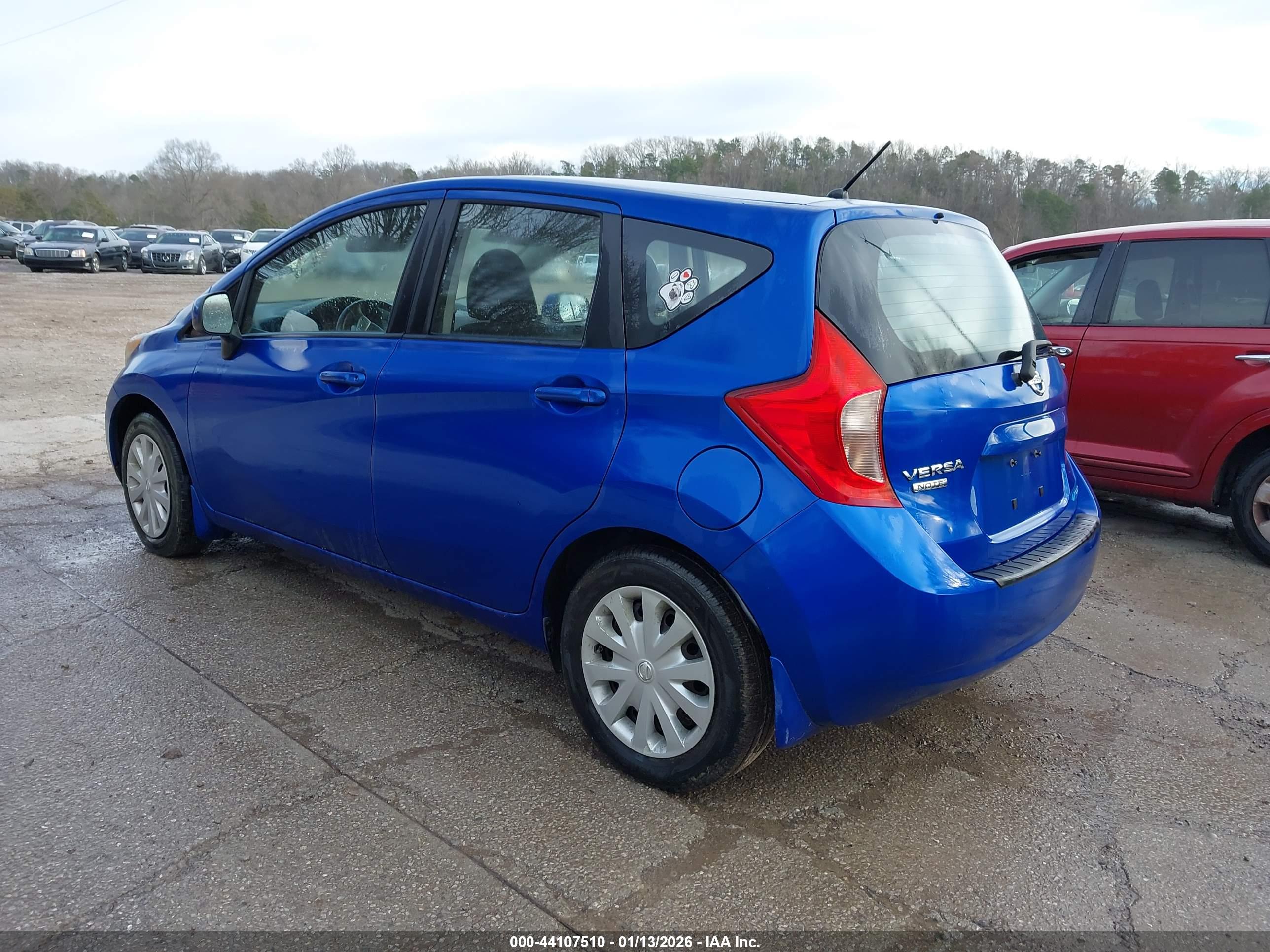 NISSAN VERSA image 3