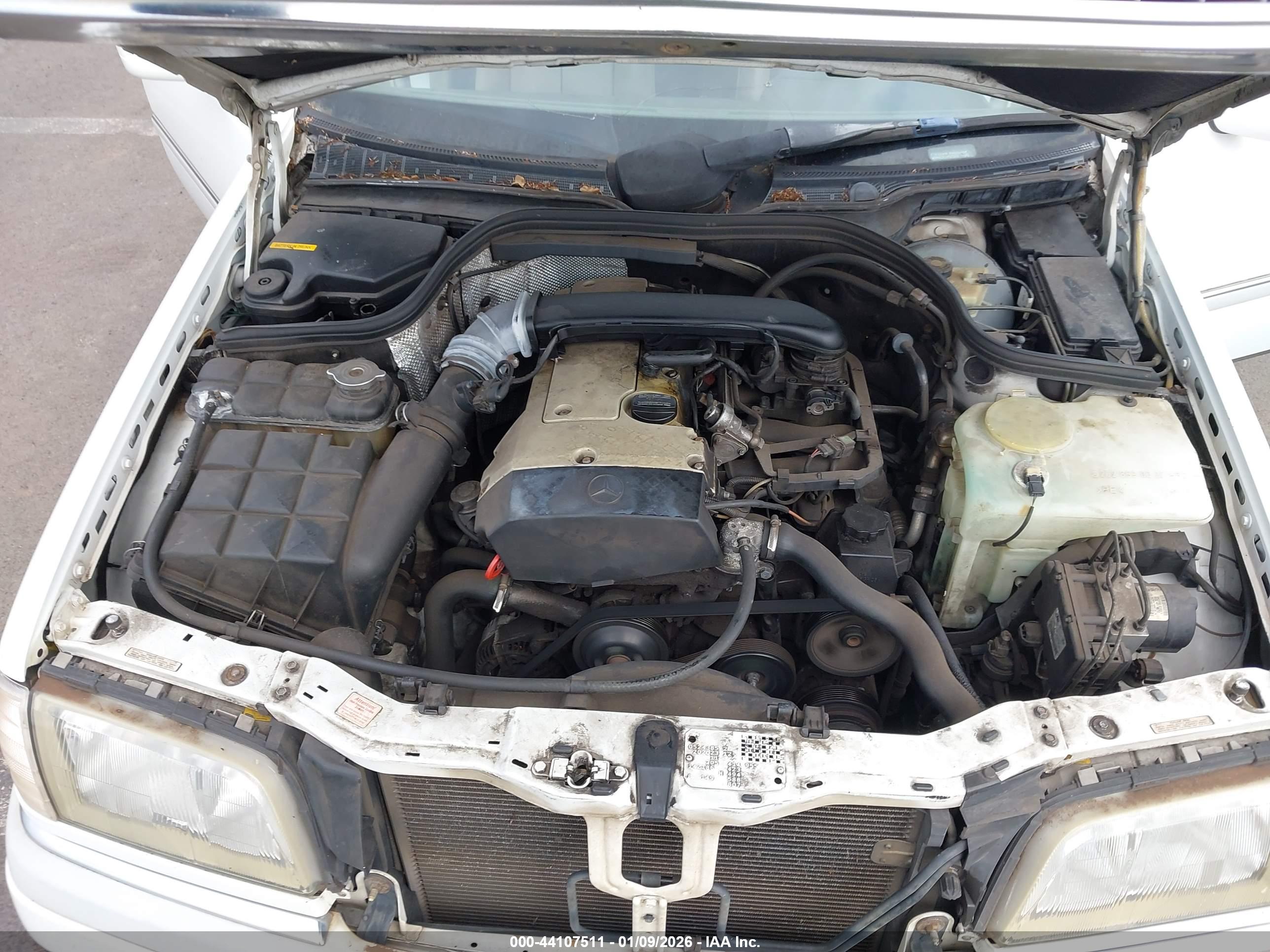 MERCEDES-BENZ C image 10
