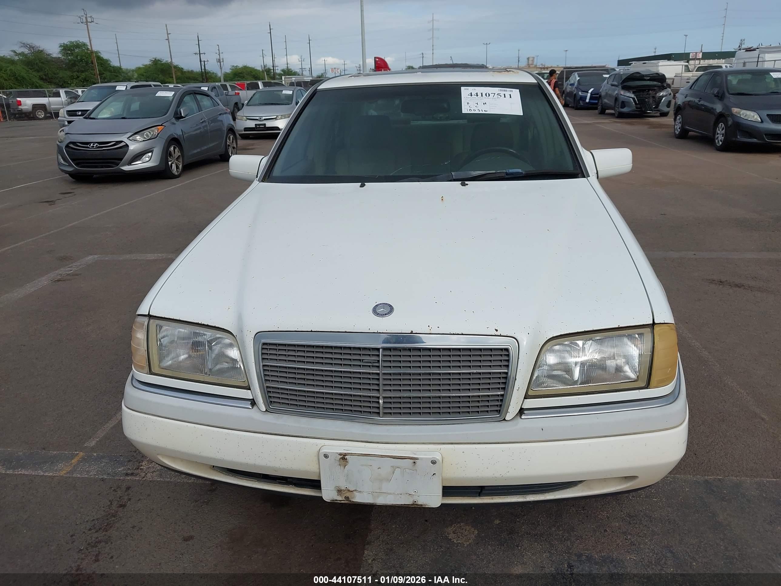 MERCEDES-BENZ C image 6