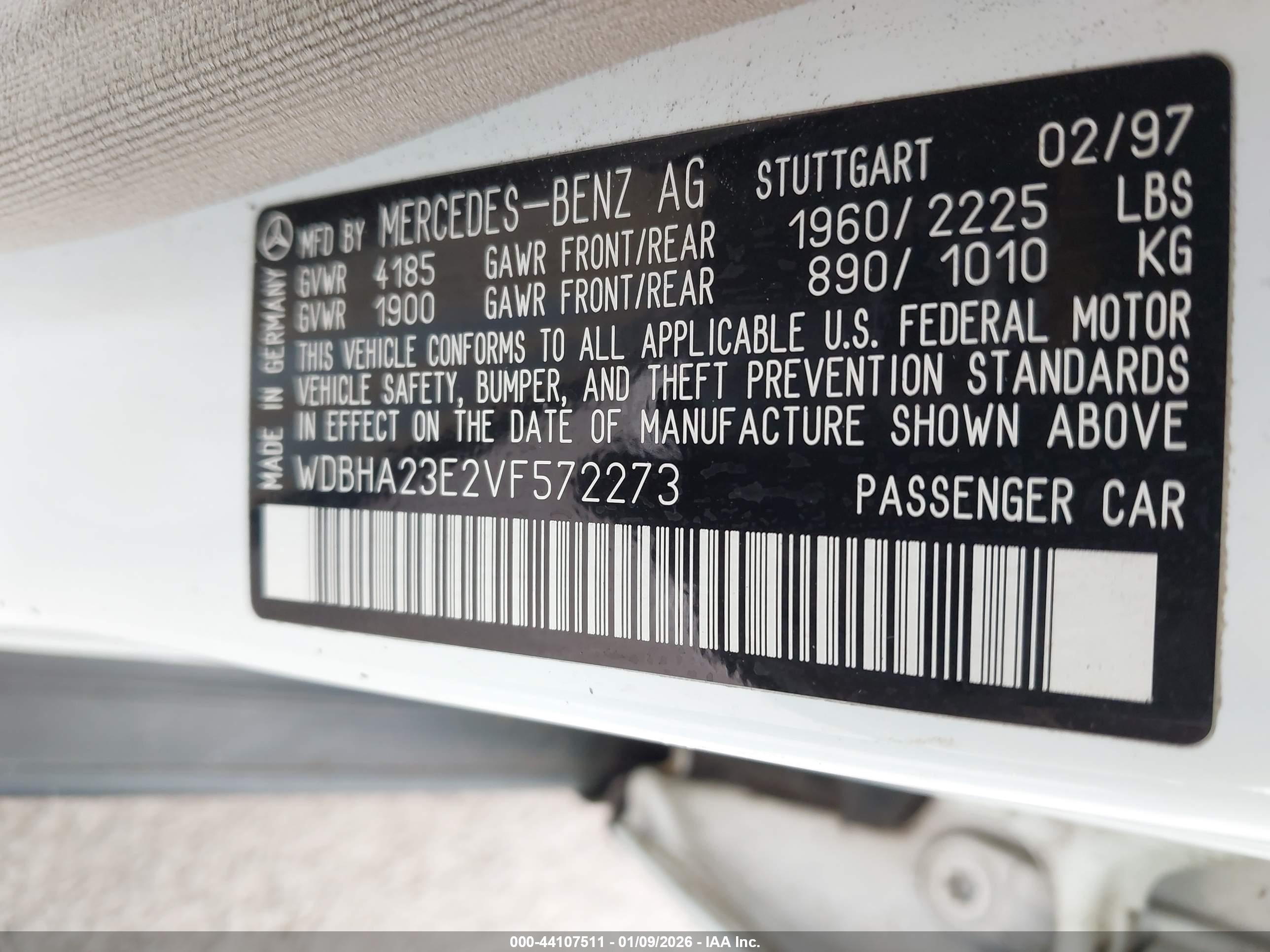 MERCEDES-BENZ C image 9