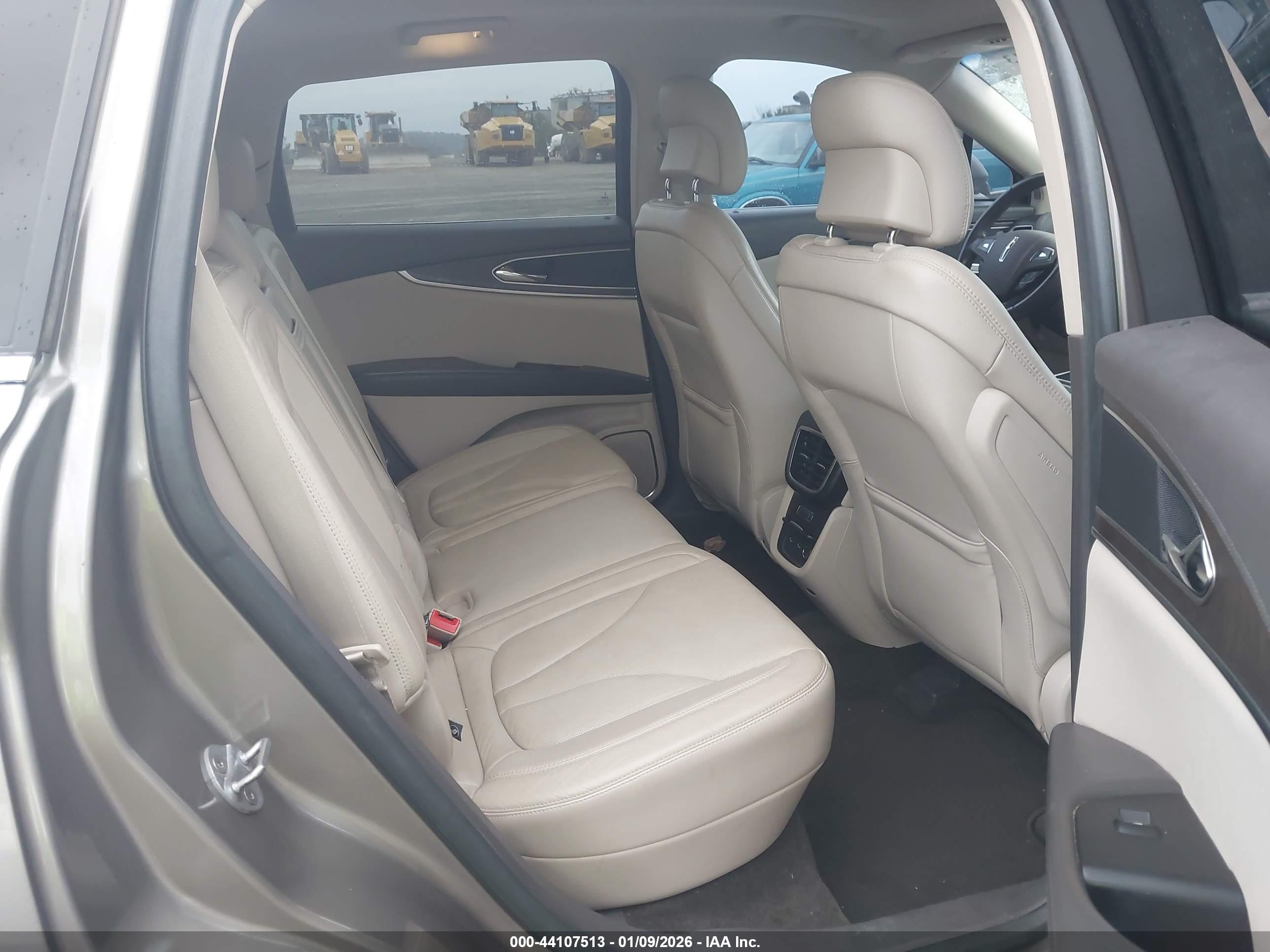 LINCOLN MKX image 8