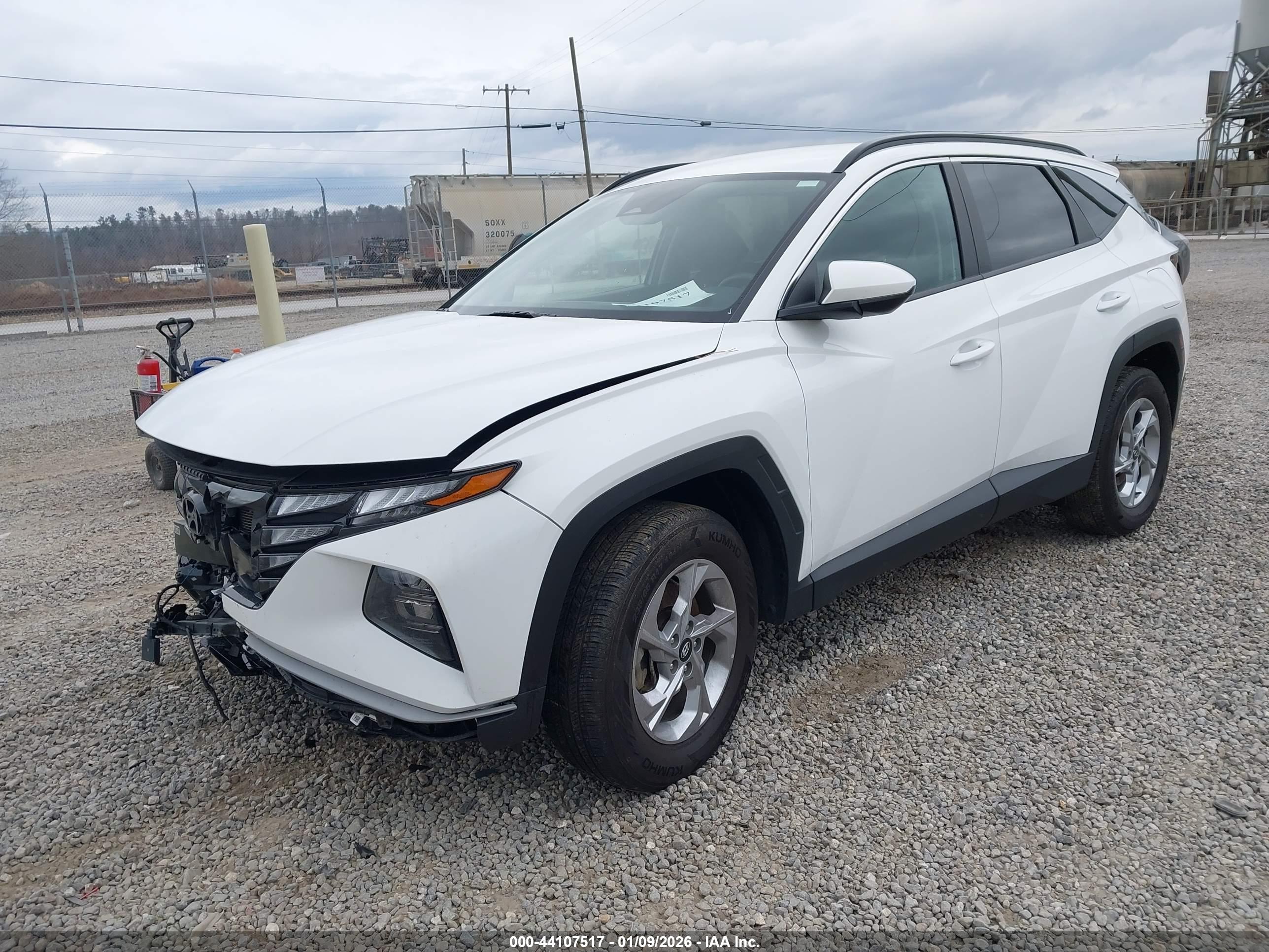 HYUNDAI TUCSON image 2