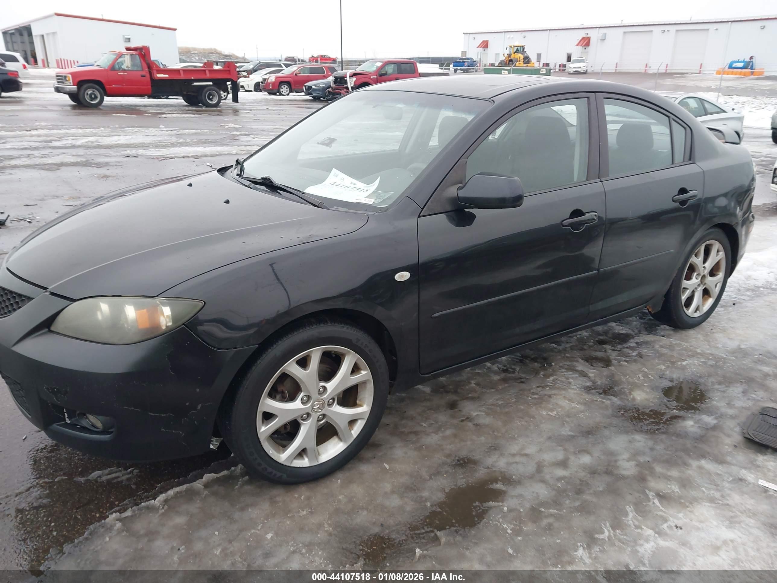 MAZDA MAZDA3 image 2