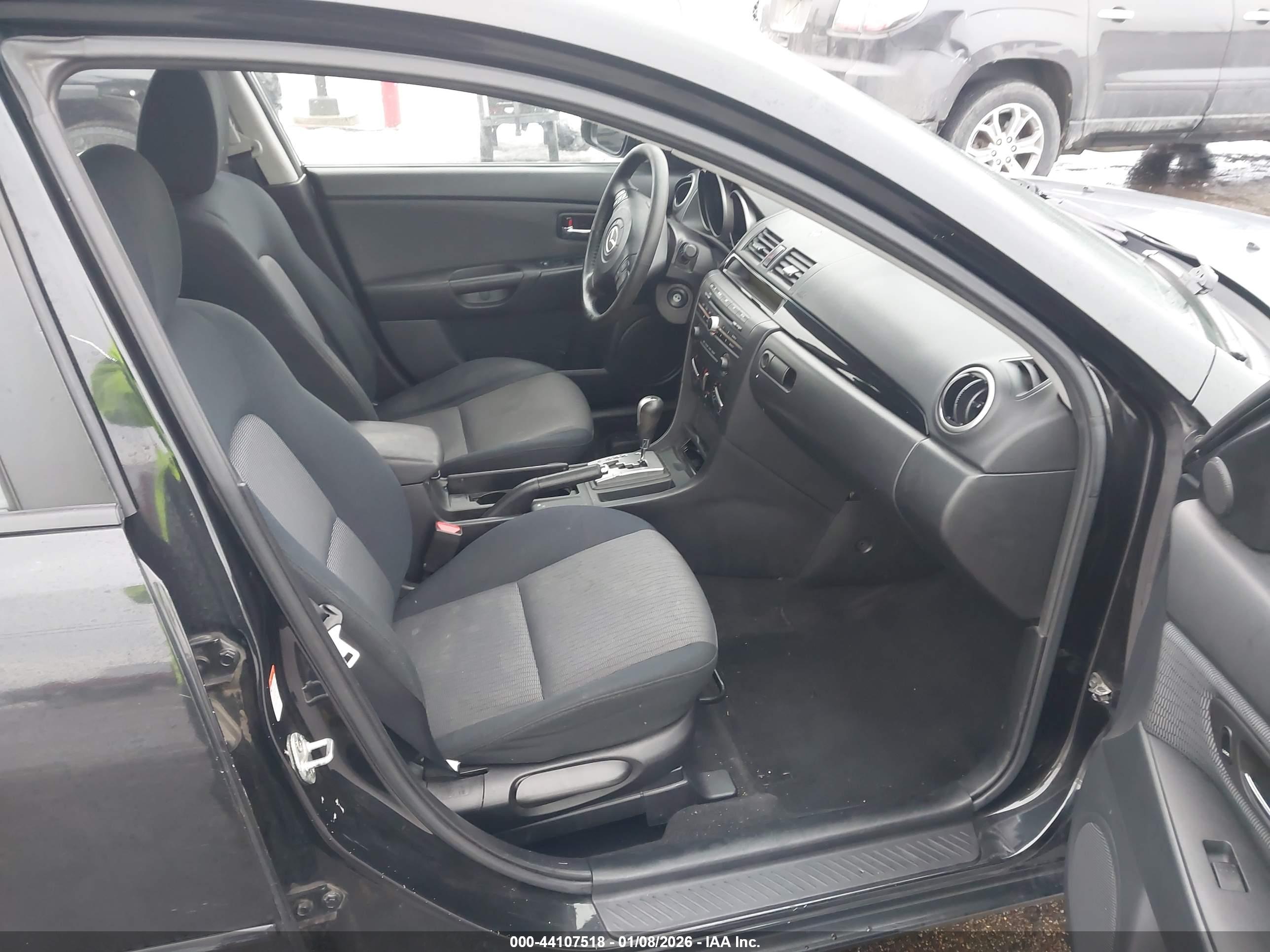 MAZDA MAZDA3 image 5