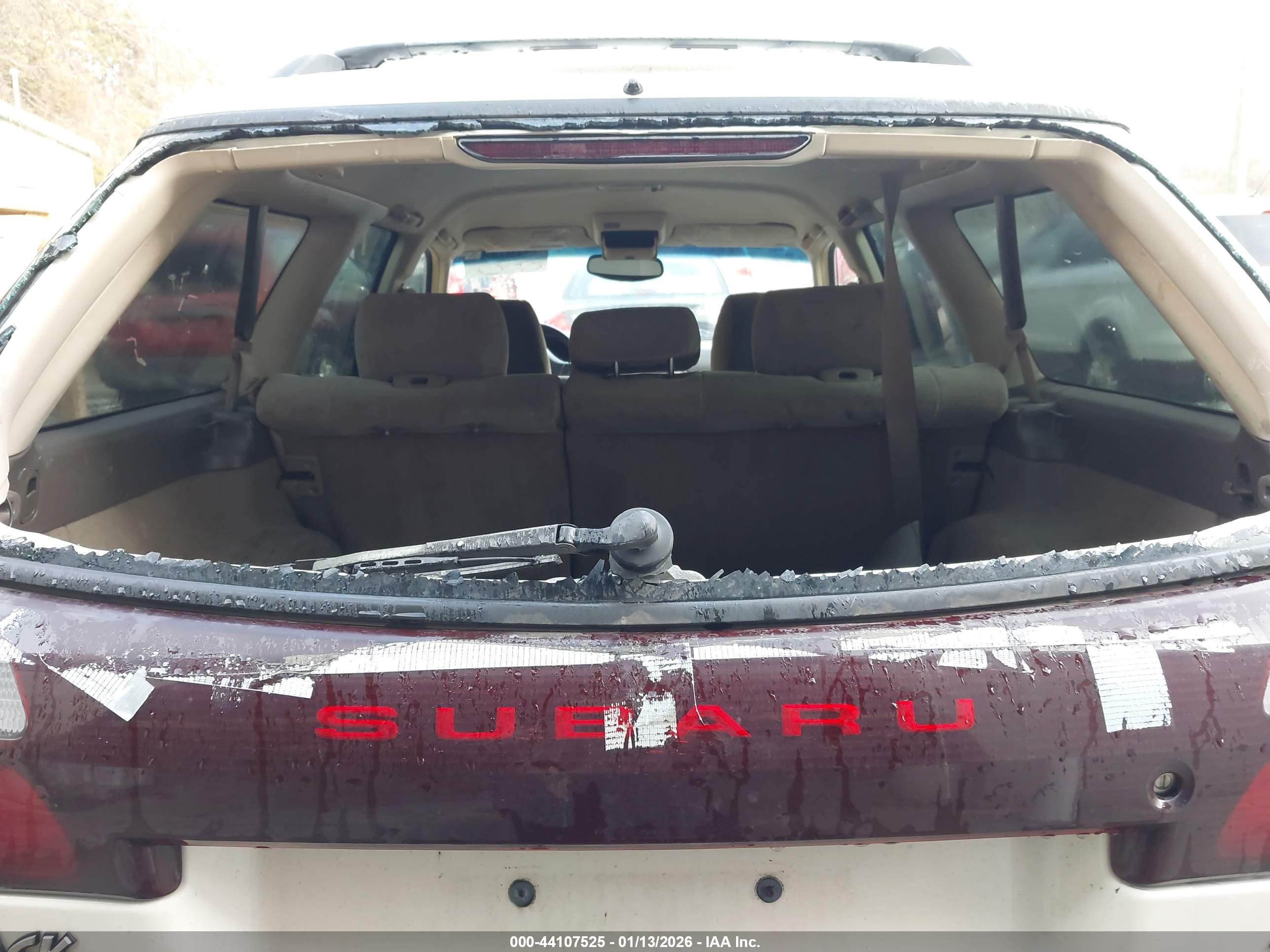SUBARU OUTBACK image 6