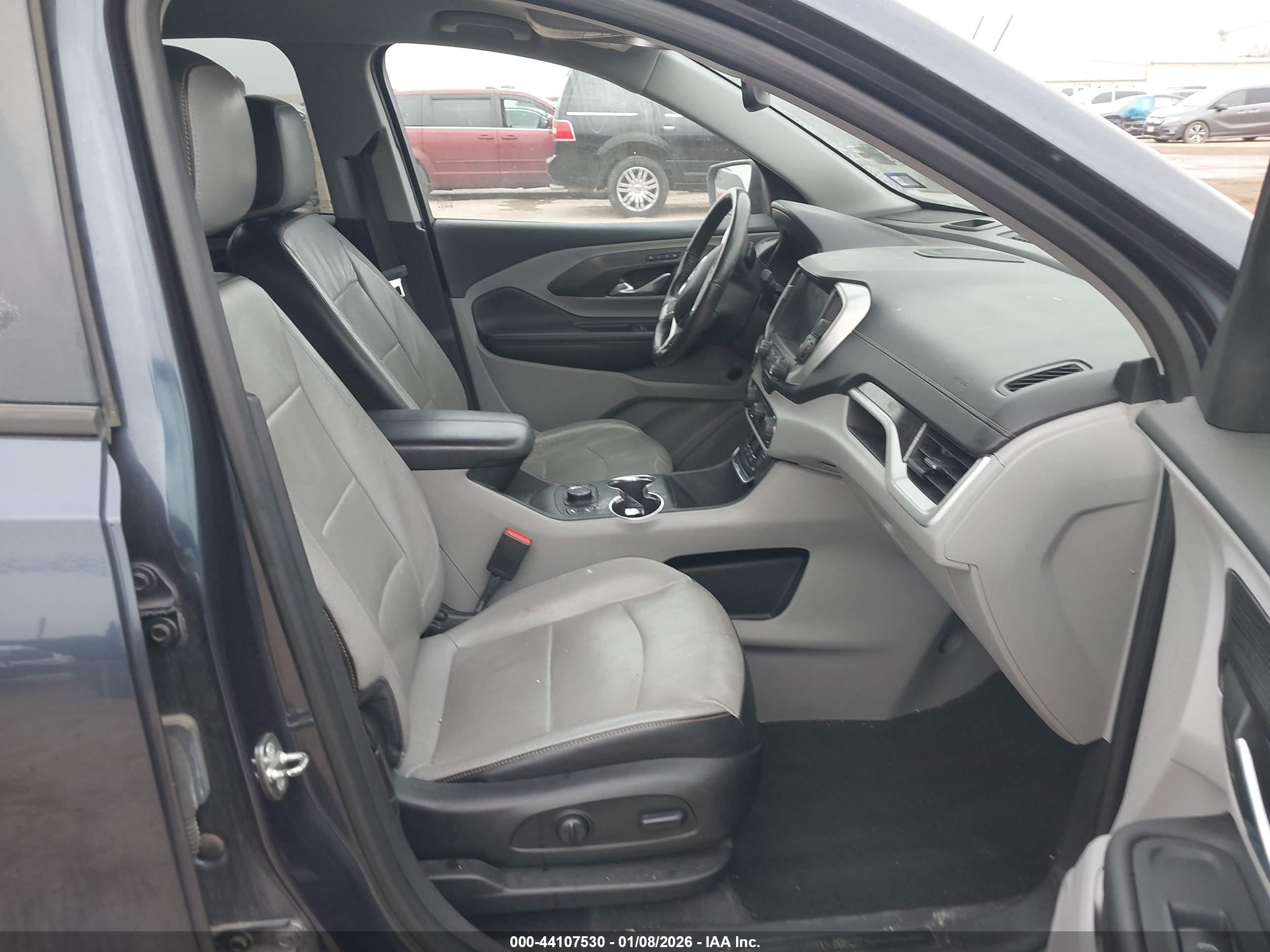 GMC TERRAIN image 5