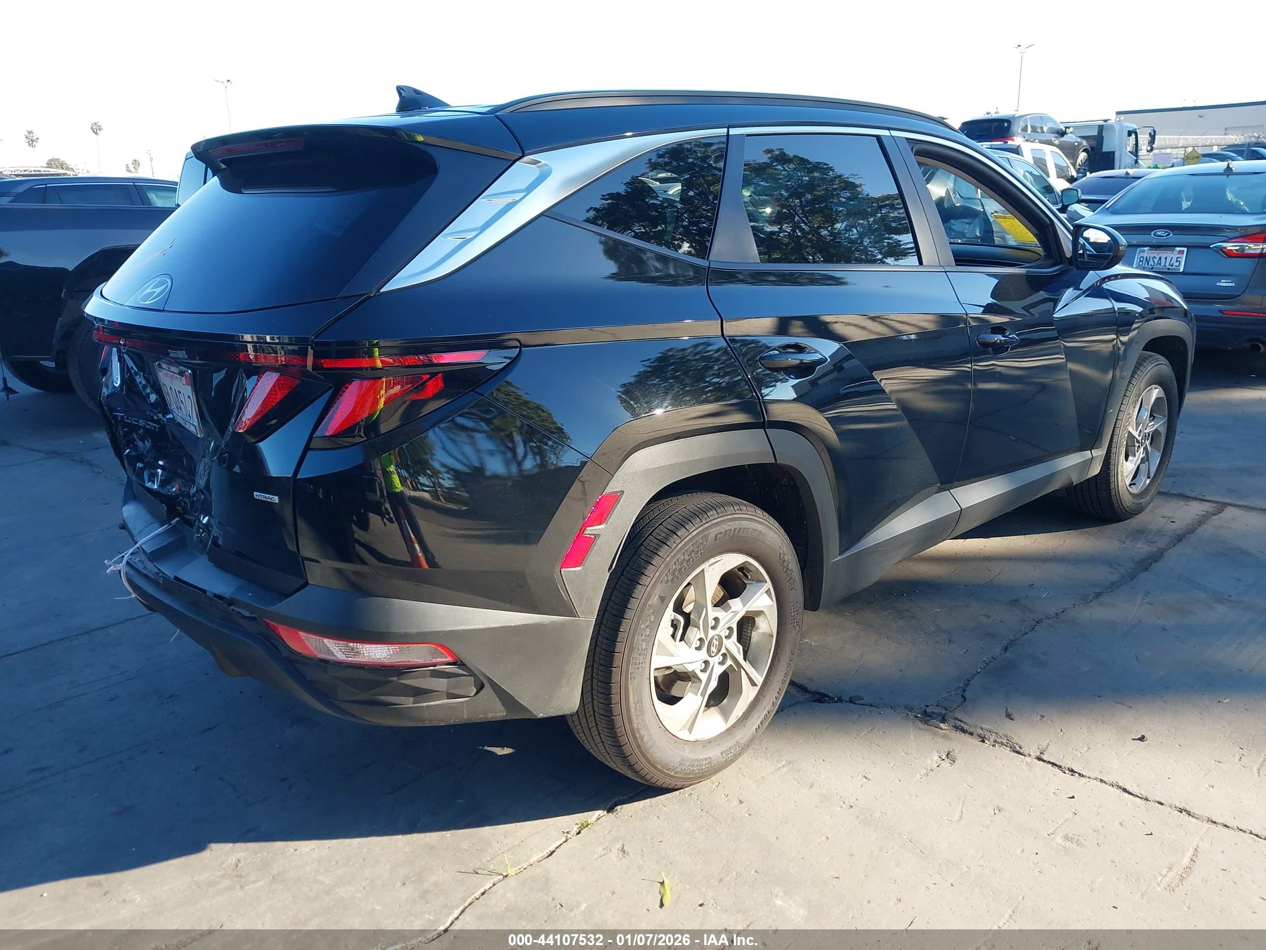 HYUNDAI TUCSON image 4